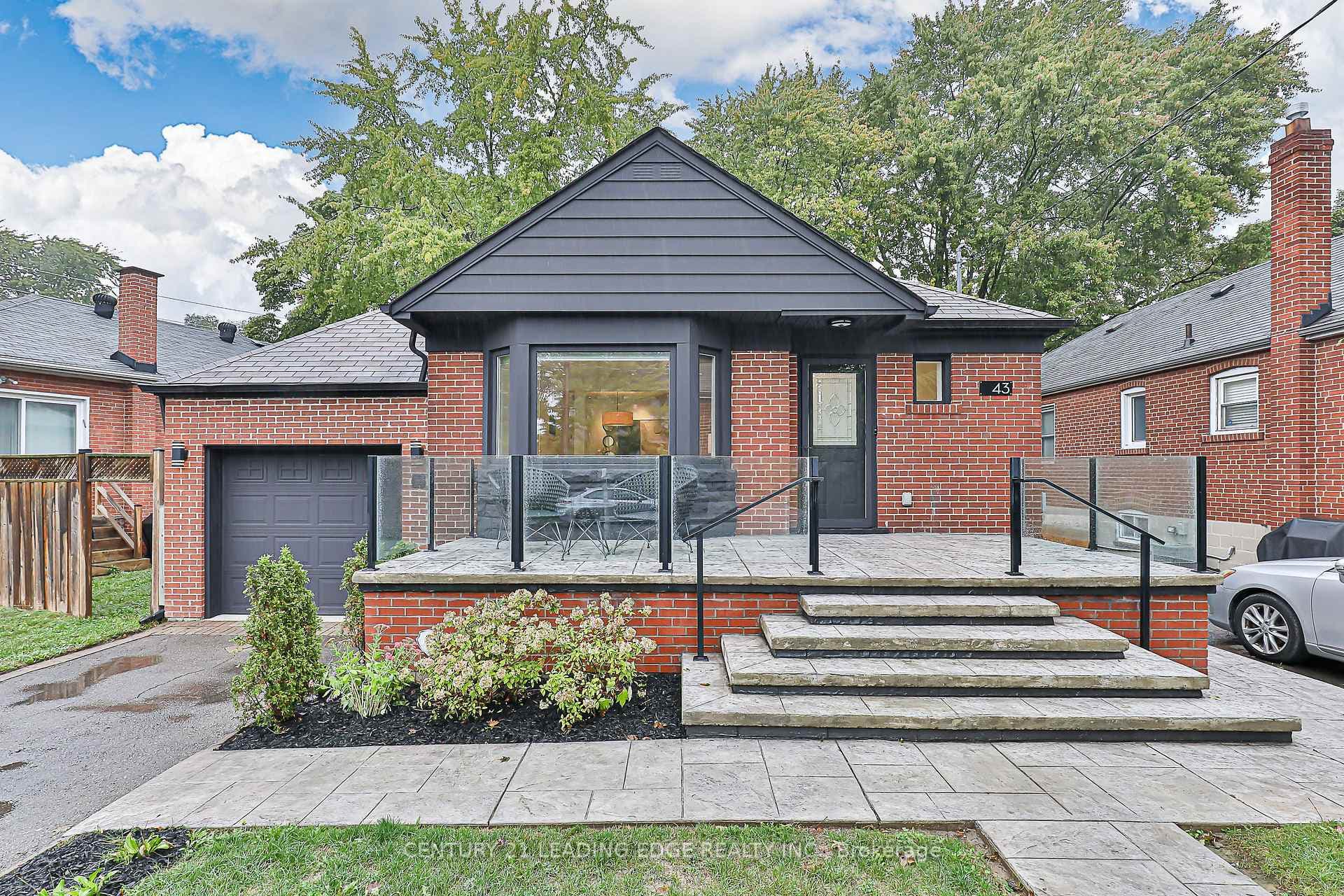 43 BARCLAY Road, North York (Bathurst Manor / Clanton Park), ON M3H 3E2 - Photo 1