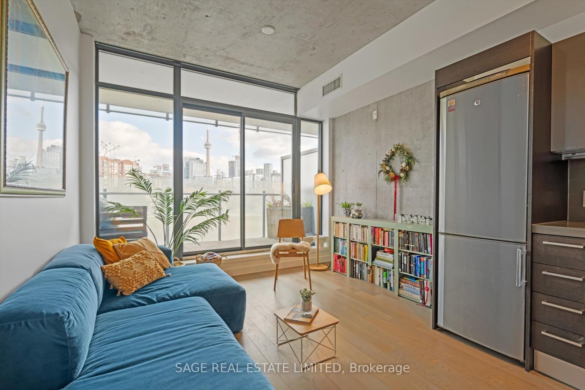 25 Stafford Street Unit 302, Downtown Toronto / Waterfront, ON M5V 0G3 - Photo 1