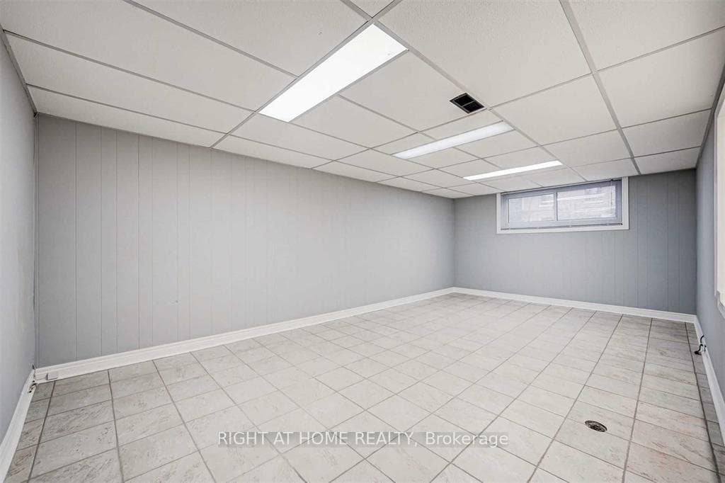 27 Sussex Avenue Unit Basement, Richmond Hill, ON L4C 2E5 - Photo 1