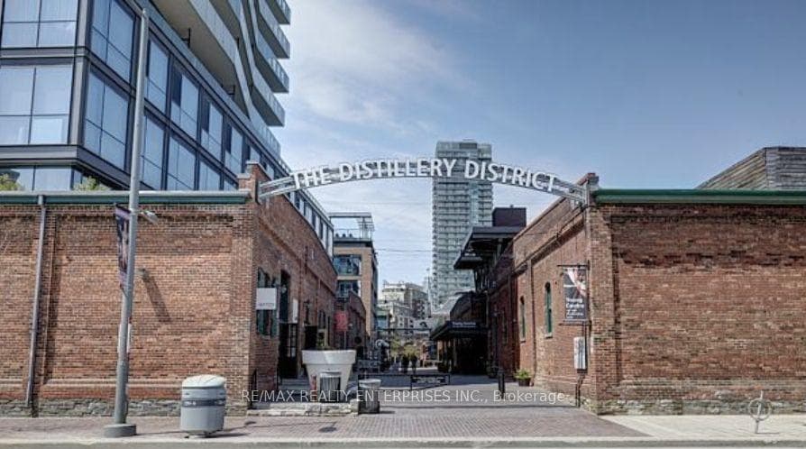 70 Distillery Lane Unit 2704, Regent Park / Cabbagetown / St. James Town, ON M5A 0E3 - Photo 1