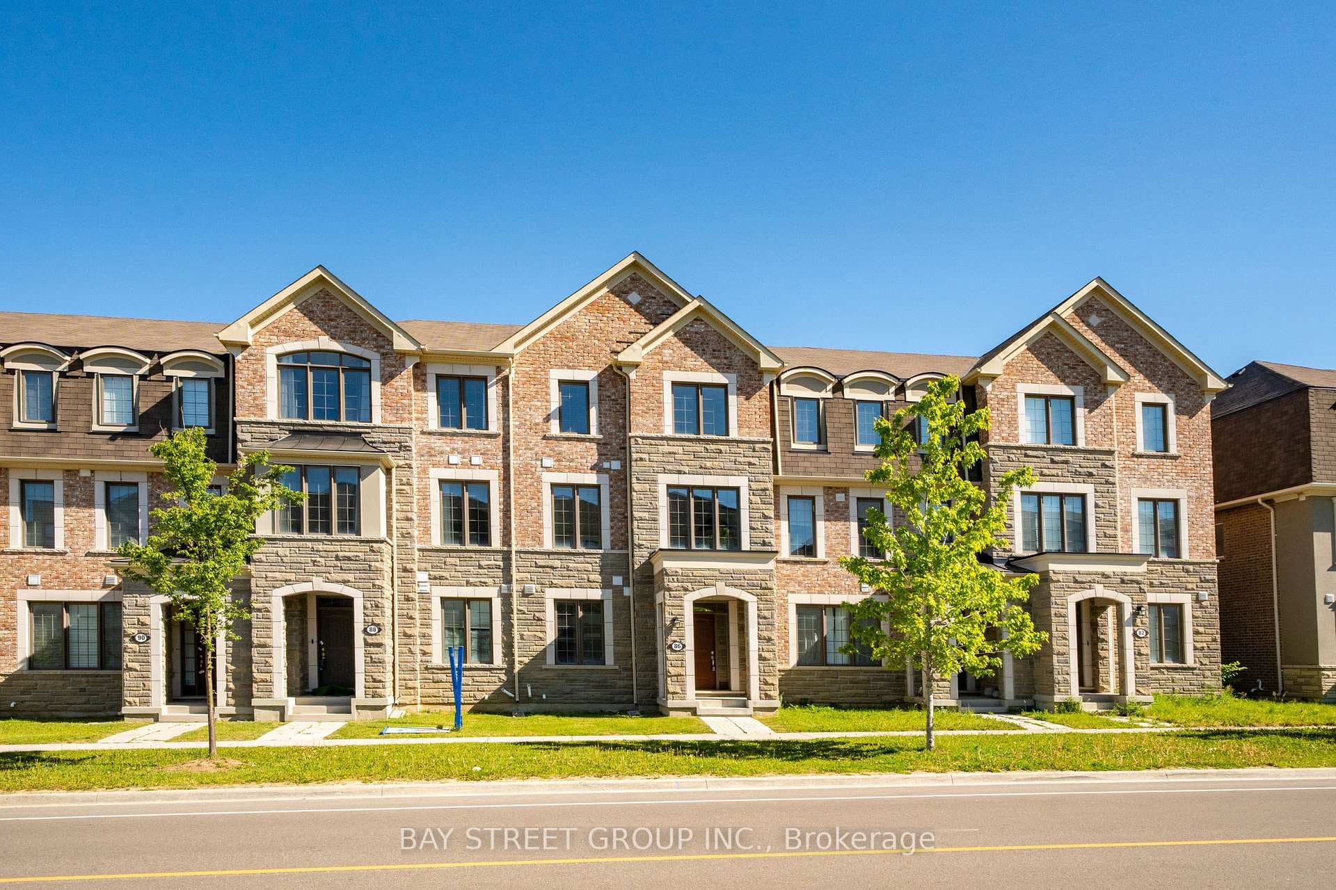 86 William F Bell Parkway, Richmond Hill, ON L4S 0K4 - Photo 1