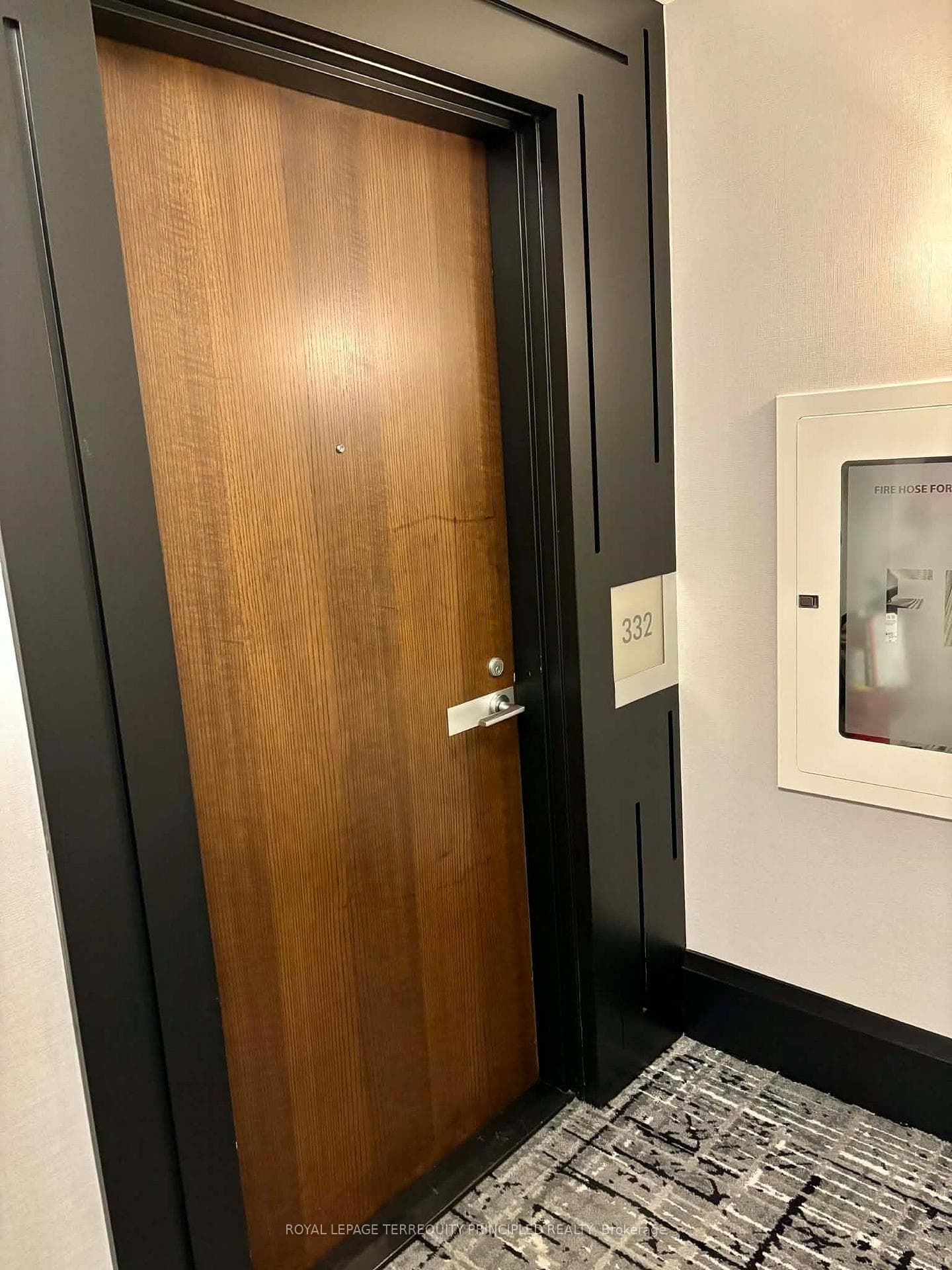 111 Elizabeth Street Unit 332, Downtown Toronto / Waterfront, ON M5G 1P7 - Photo 1