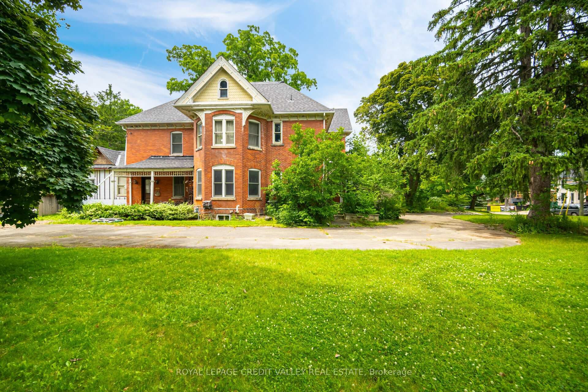 376 Chartwell Road, Oakville
