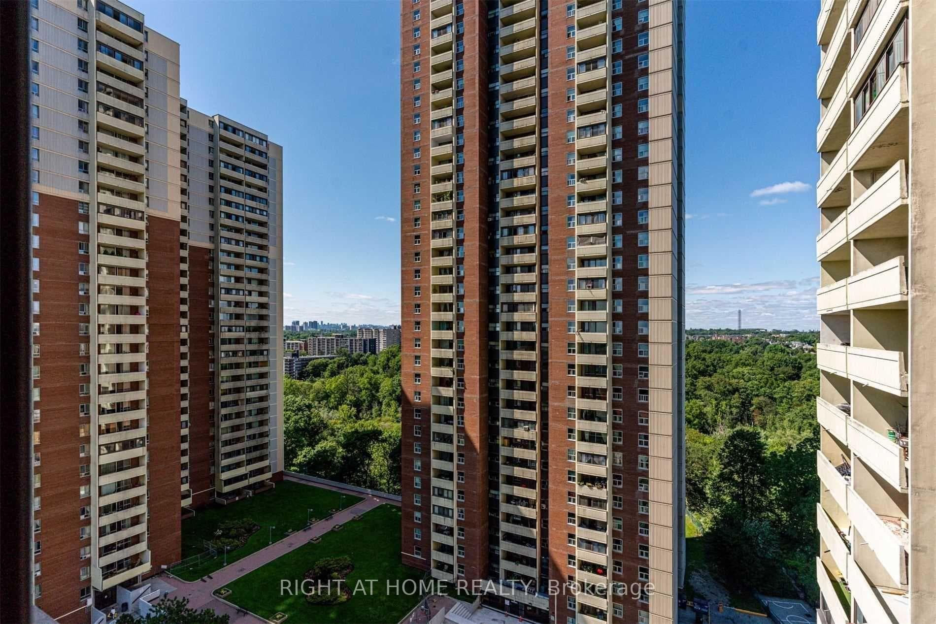 5 Massey Square Unit 106, Danforth / East York, ON M4C 5L6 - Photo 1