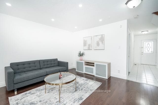 7438 Magistrate Terrace, Mississauga, ON L5W 1L2 - Photo 1