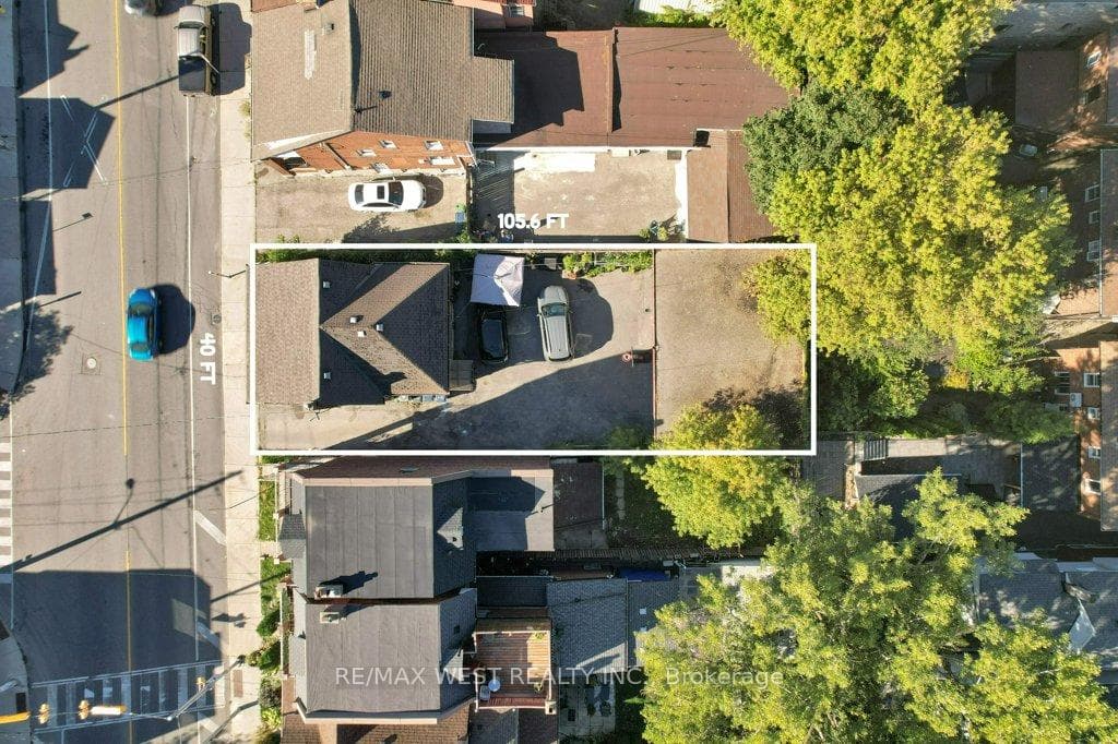 225 Oakwood Avenue, Forest Hill / Deer Park, ON M6E 2V3 - Photo 1