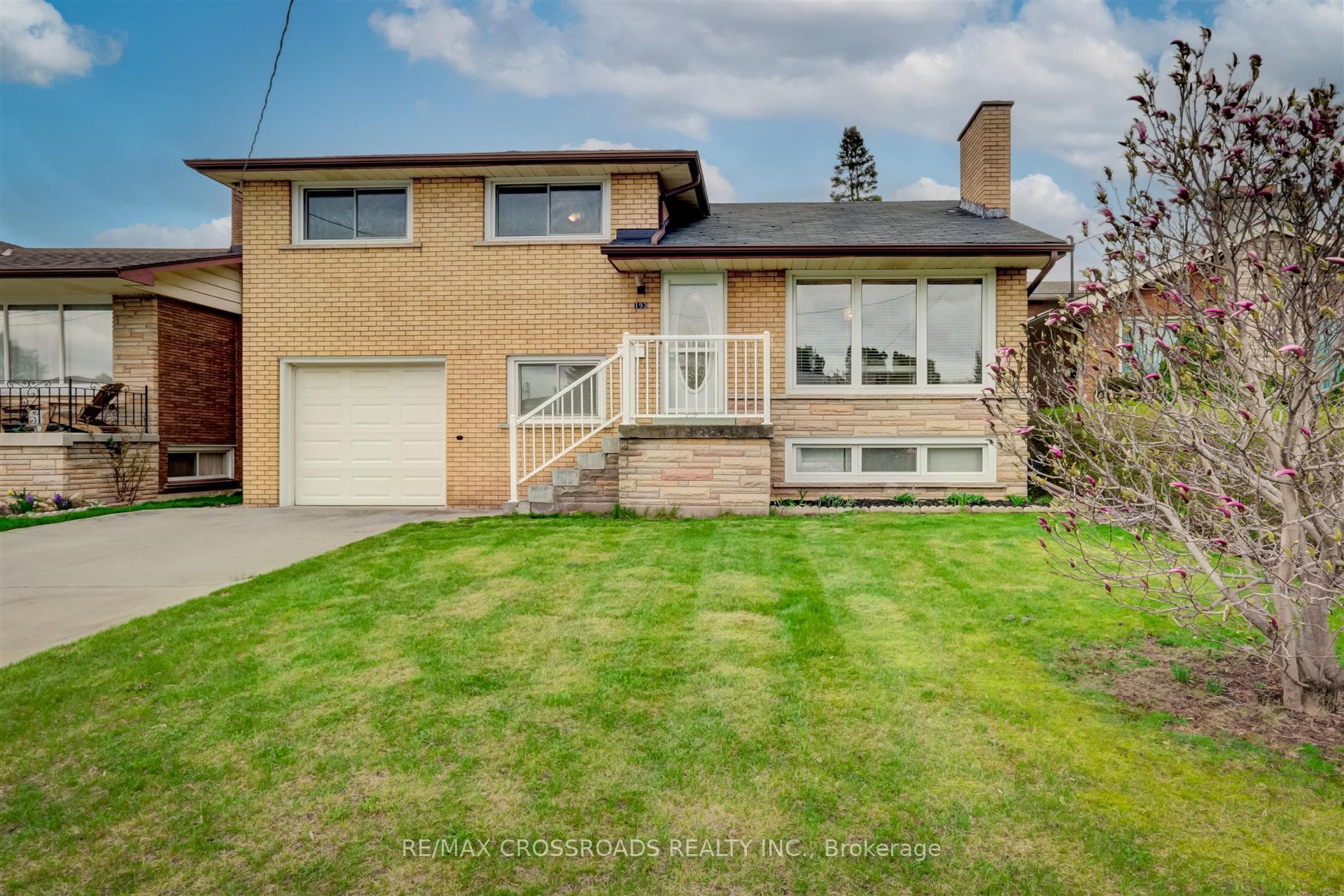 193 Tuxedo Avenue, Hamilton, ON L8K 2S3 - Photo 1