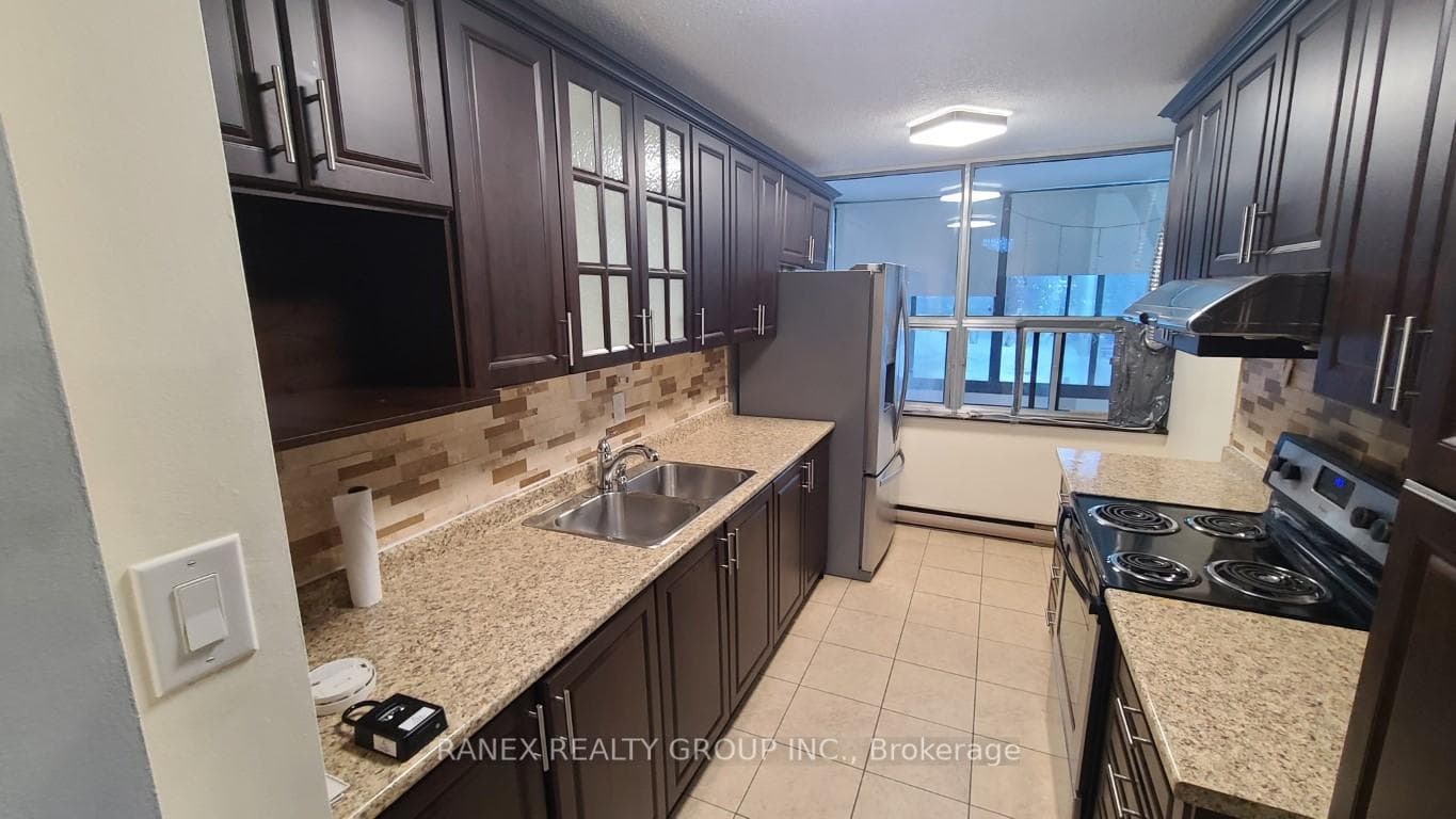 25 Kensington Road Unit 310, Brampton, ON L6T 3W8 - Photo 1
