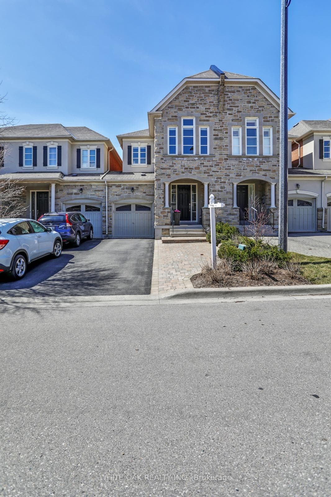 58 Mill River Drive, Vaughan