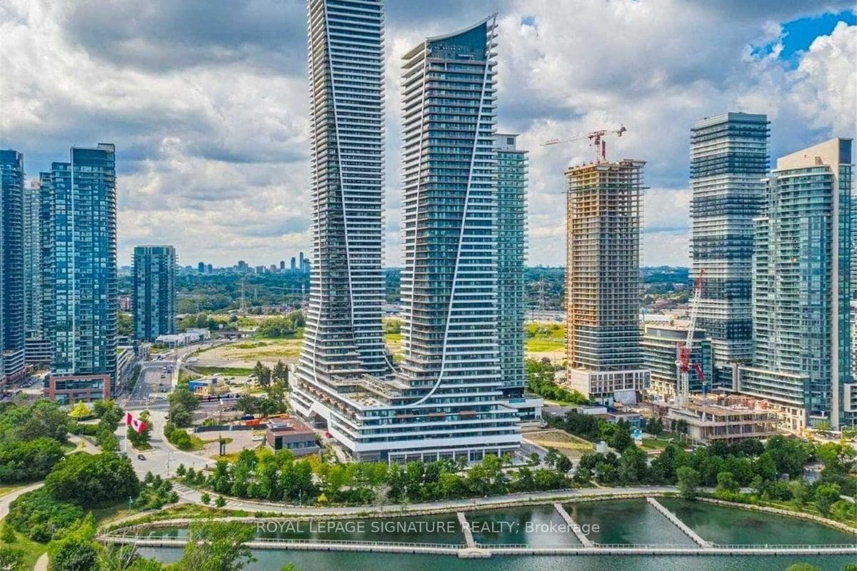 20 Shore Breeze Drive Unit LPH05B, Liberty Village / Parkdale / South Parkdale, ON M8V 1A1 - Photo 1