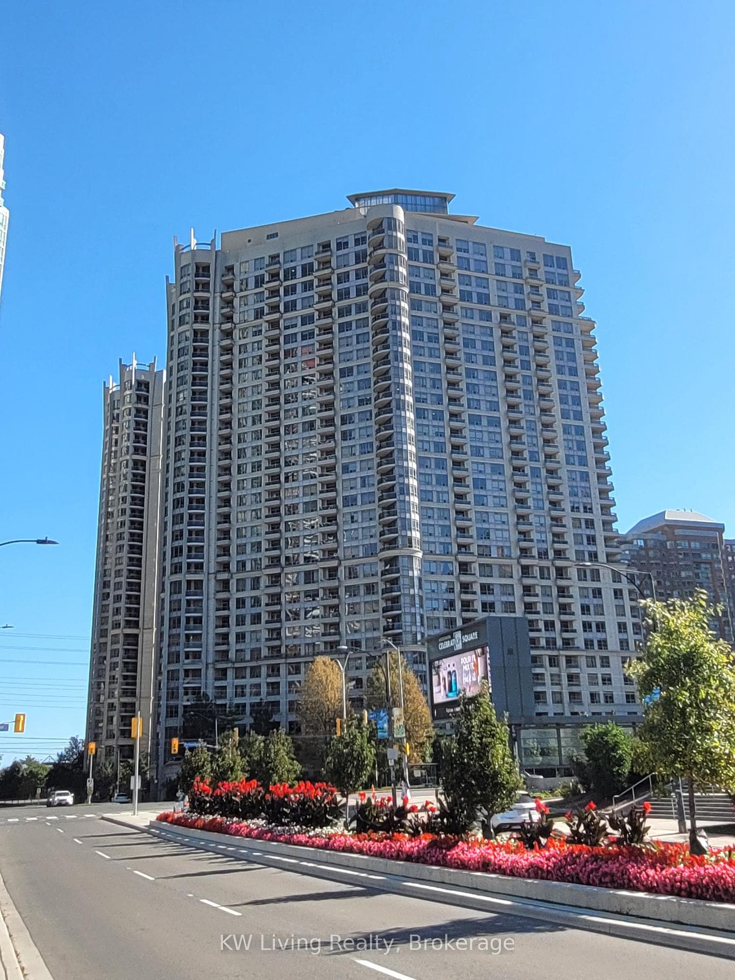 3888 Duke Of York Boulevard Unit 924, Mississauga, ON L5B 4P5 - Photo 1