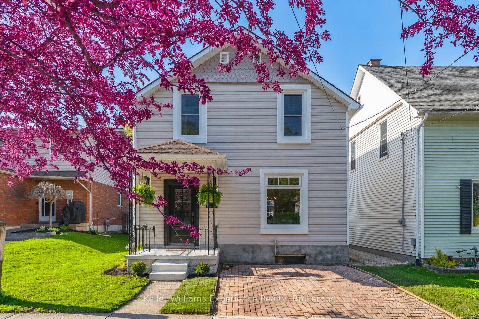 538 12th Street, Owen Sound, ON N4K 3V9 - Photo 1