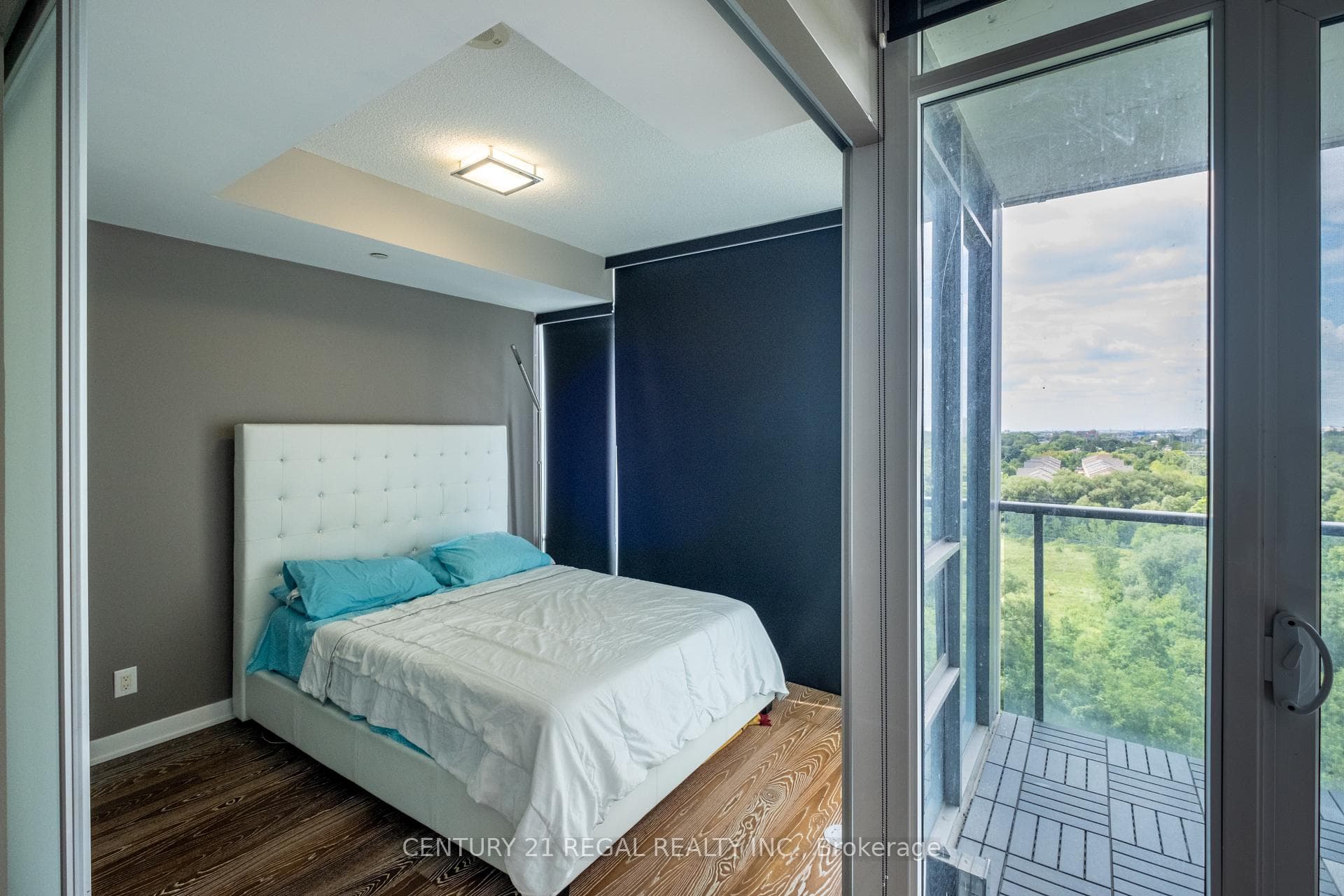 88 Park Lawn Road Unit 1003, Liberty Village / Parkdale / South Parkdale, ON M8Y 0B5 - Photo 1
