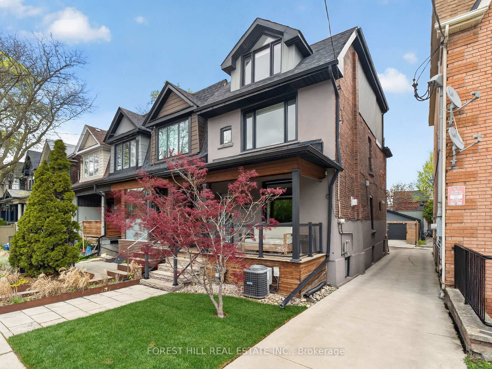 1045 Dovercourt Road, Bloor West Village / Swansea, ON M6H 2X7 - Photo 1