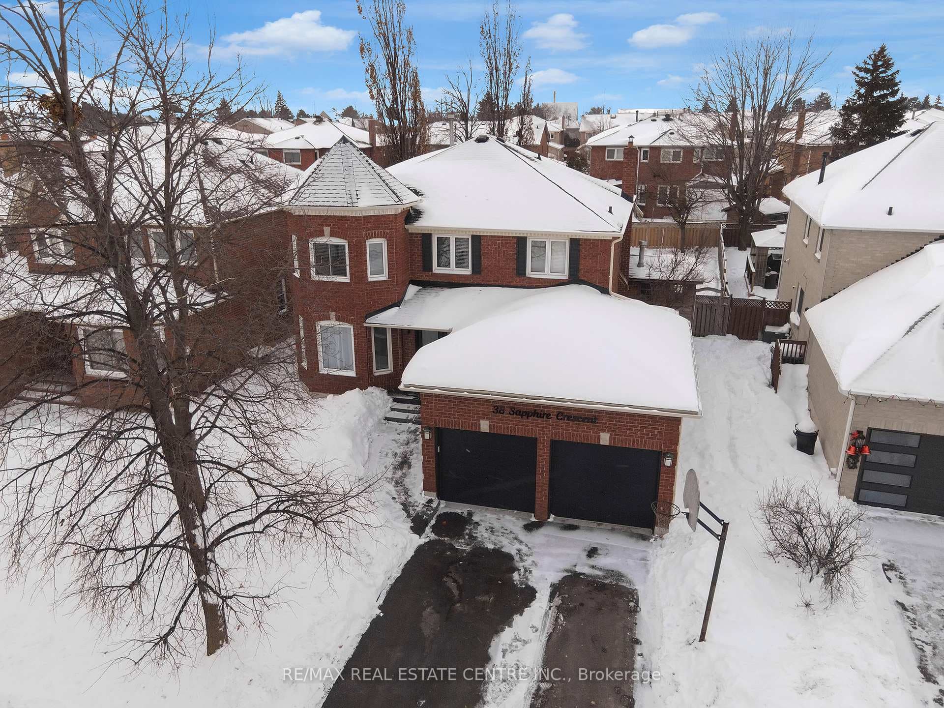 38 Sapphire Crescent, Brampton, ON L6Z 4M4 - Photo 1