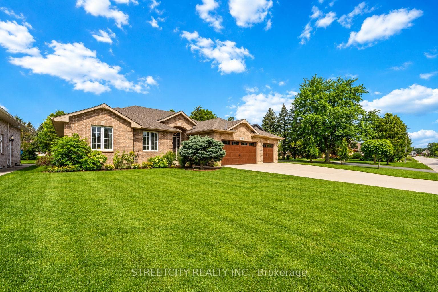 727 Norman Street, Plympton-Wyoming