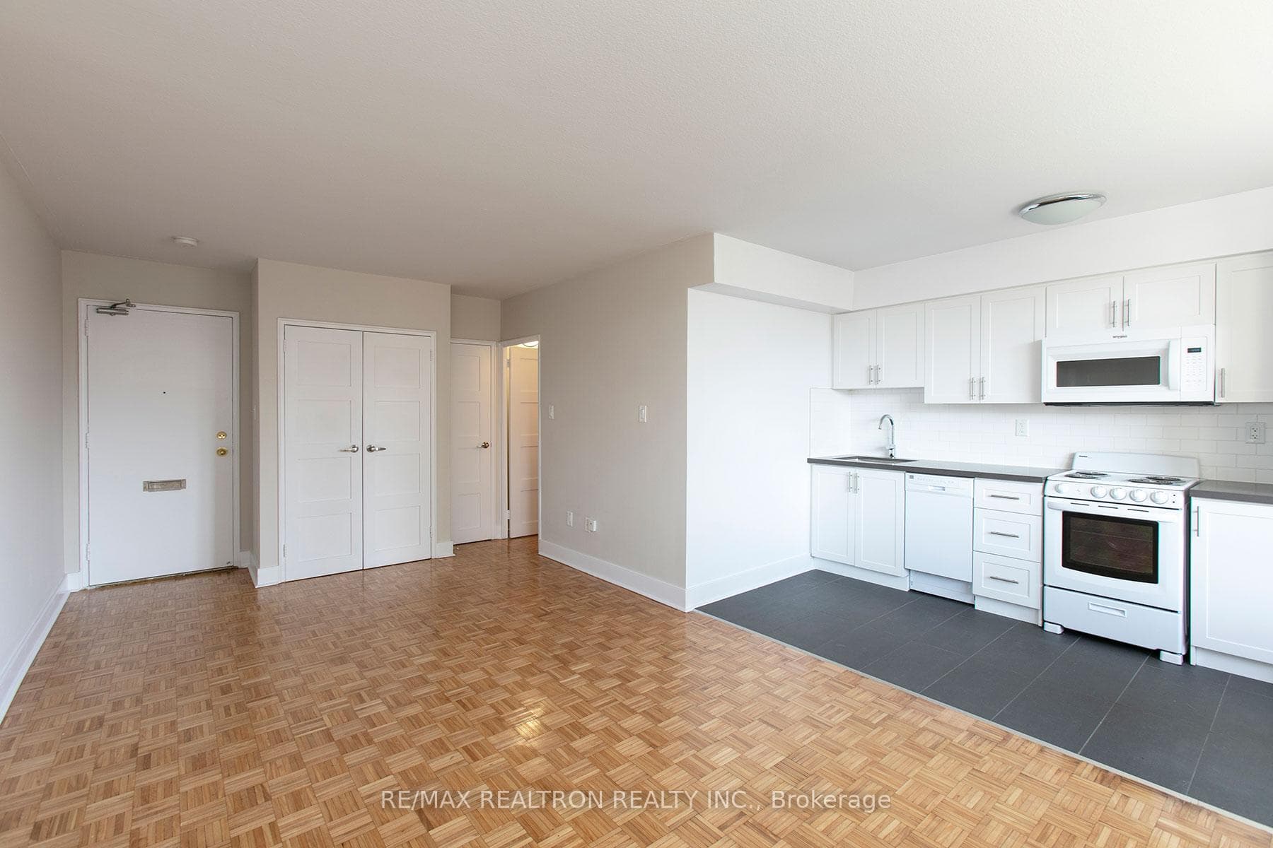 276 St George Street Unit 702, Annex / Yorkville / Summerhill, ON M5R 2P6 - Photo 1