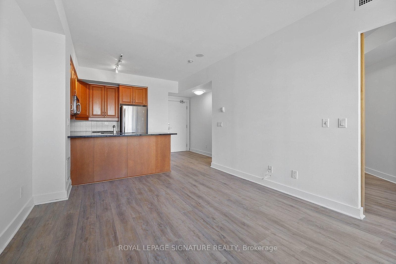 438 King Street Unit 1417, Downtown Toronto / Waterfront, ON M5V 3T9 - Photo 1