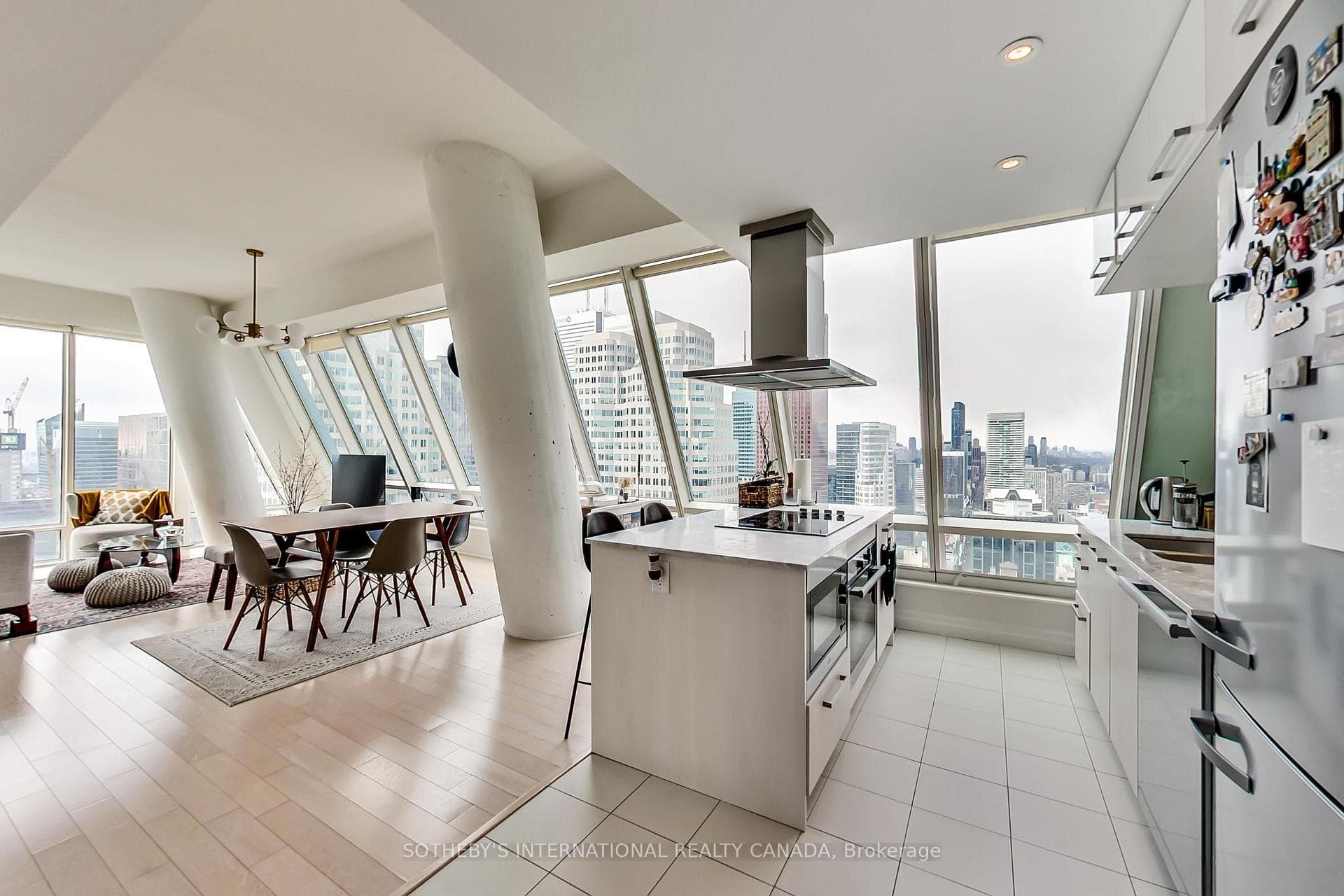 8 The Esplanade N/A Unit 5504, Regent Park / Cabbagetown / St. James Town, ON M5E 0A6 - Photo 1