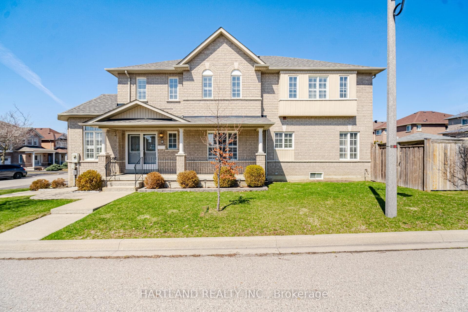 8 Westchester Crescent, Markham