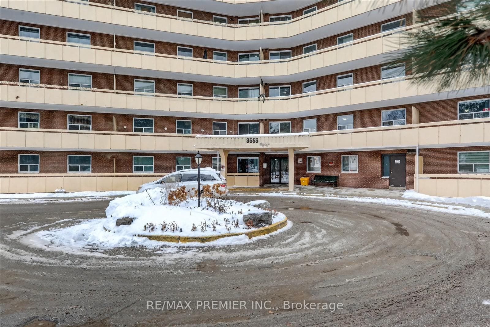 3555 Derry Road Unit 712, Mississauga, ON L4T 1B2 - Photo 1