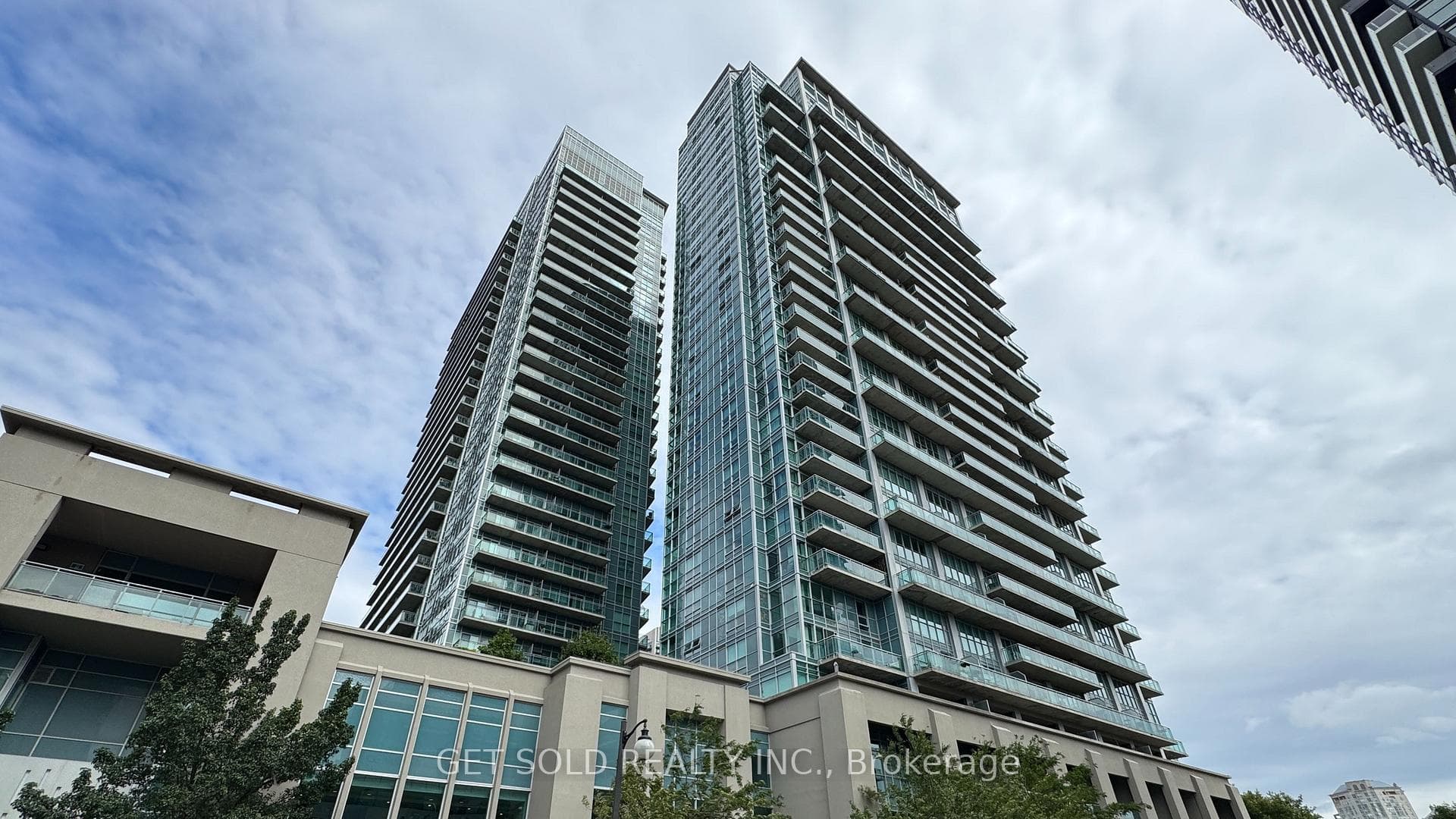 165 Legion Road Unit 730, Liberty Village / Parkdale / South Parkdale, ON M8Y 0B3 - Photo 1