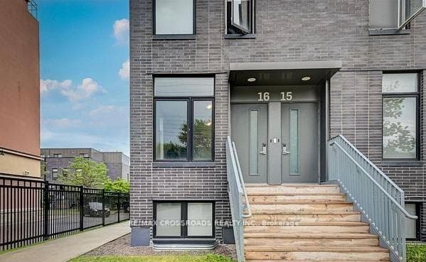 1720 Simcoe Street Unit 15, Oshawa, ON L1G 4X9 - Photo 1