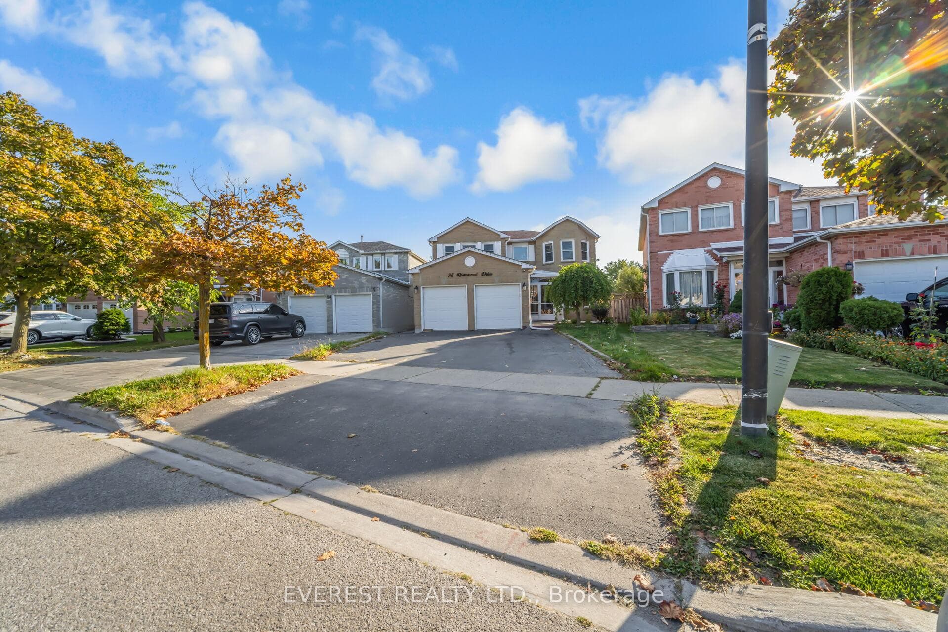96 Ravenswood Drive, Brampton, ON L6Y 3Z9 - Photo 1