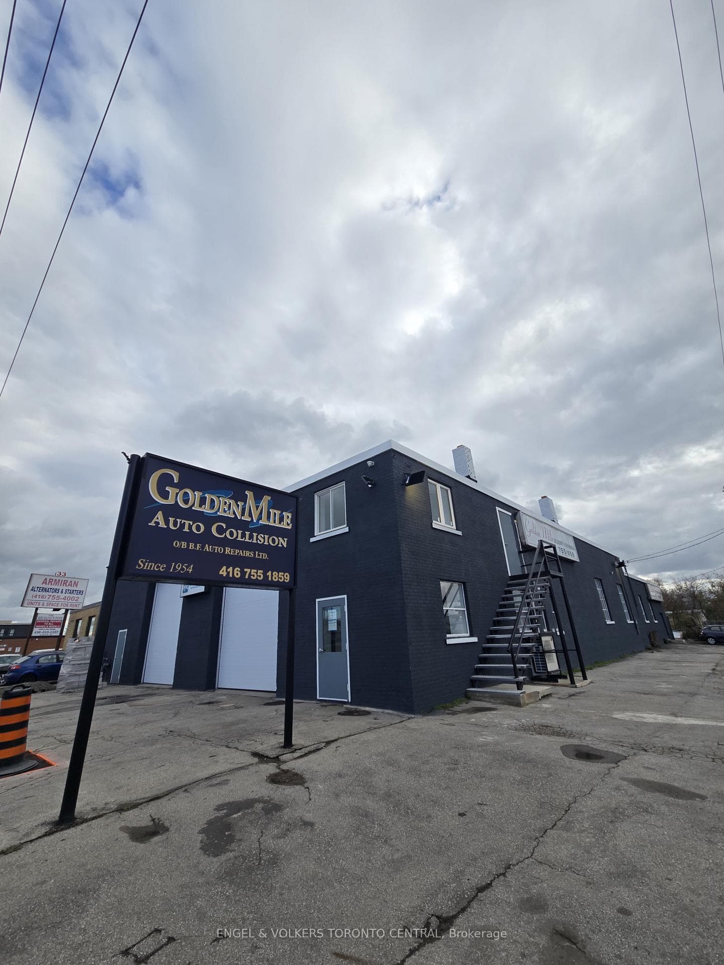 31 Comstock Road, Dorset Park / Kennedy Park, ON M1L 2G6 - Photo 1