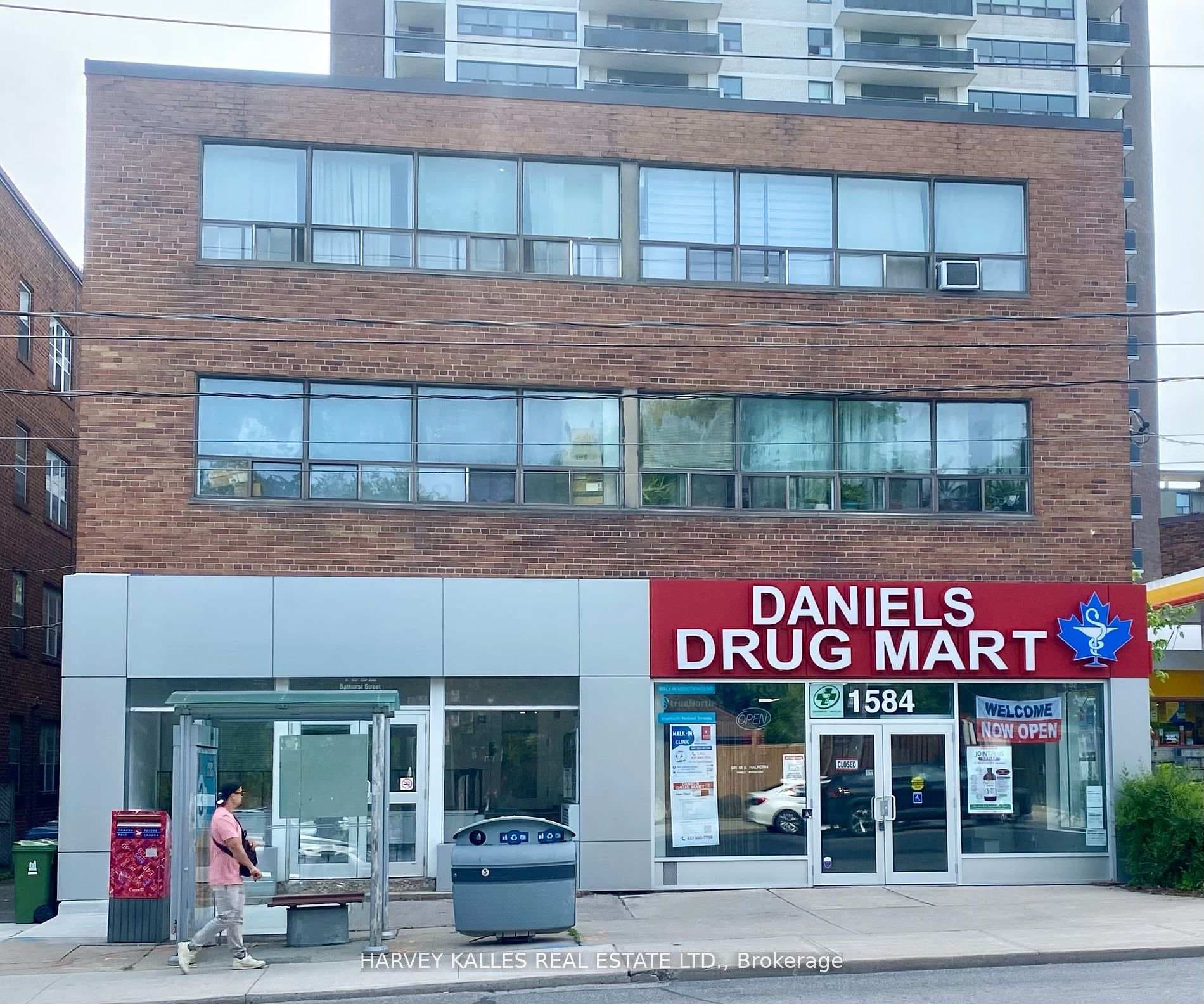 1582 Bathurst Street Unit 105, Forest Hill / Deer Park, ON M5P 3H3 - Photo 1