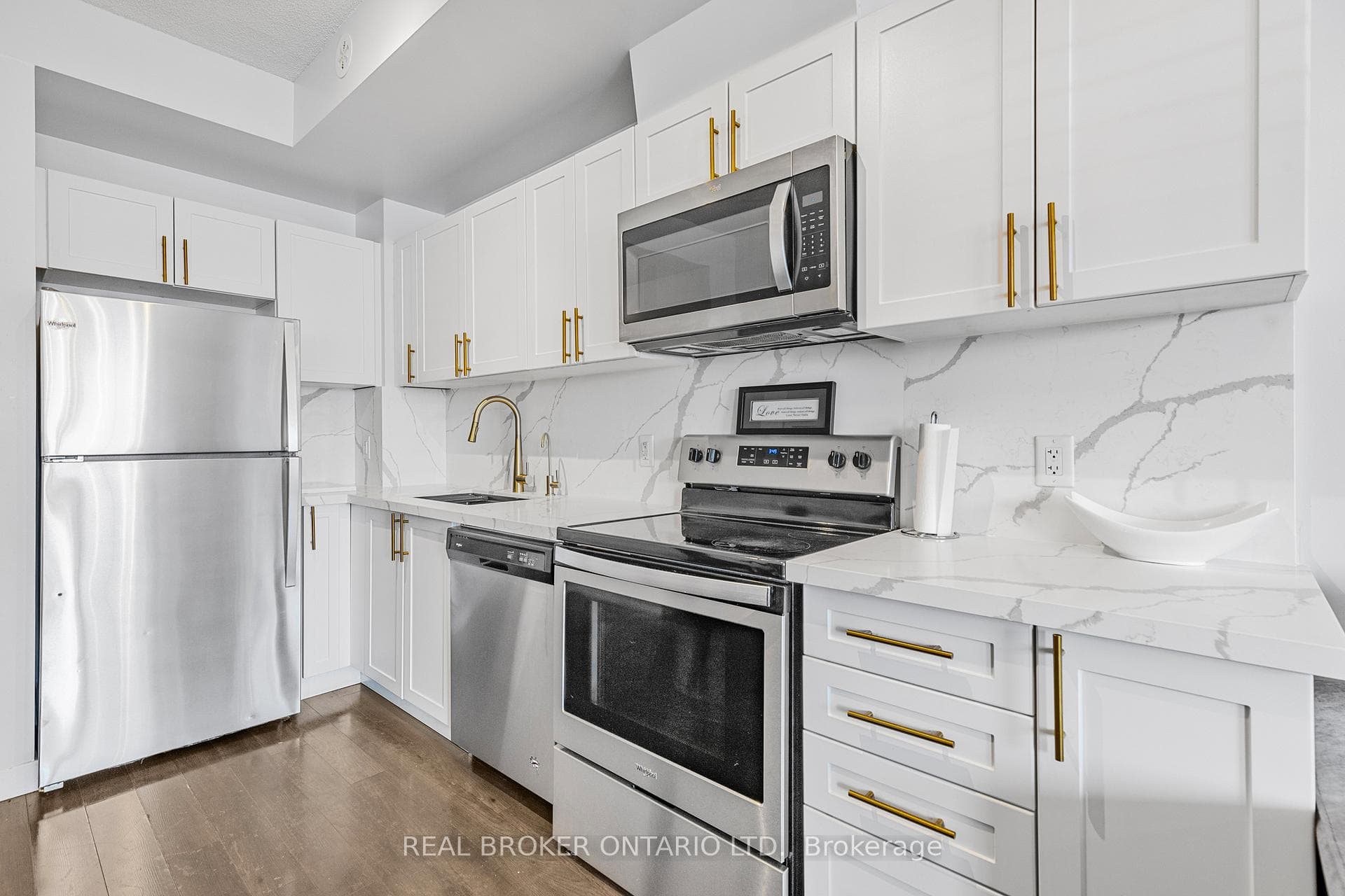 630 Rogers Road Unit 21, Keelesdale / Eglinton West, ON M6M 0B4 - Photo 1