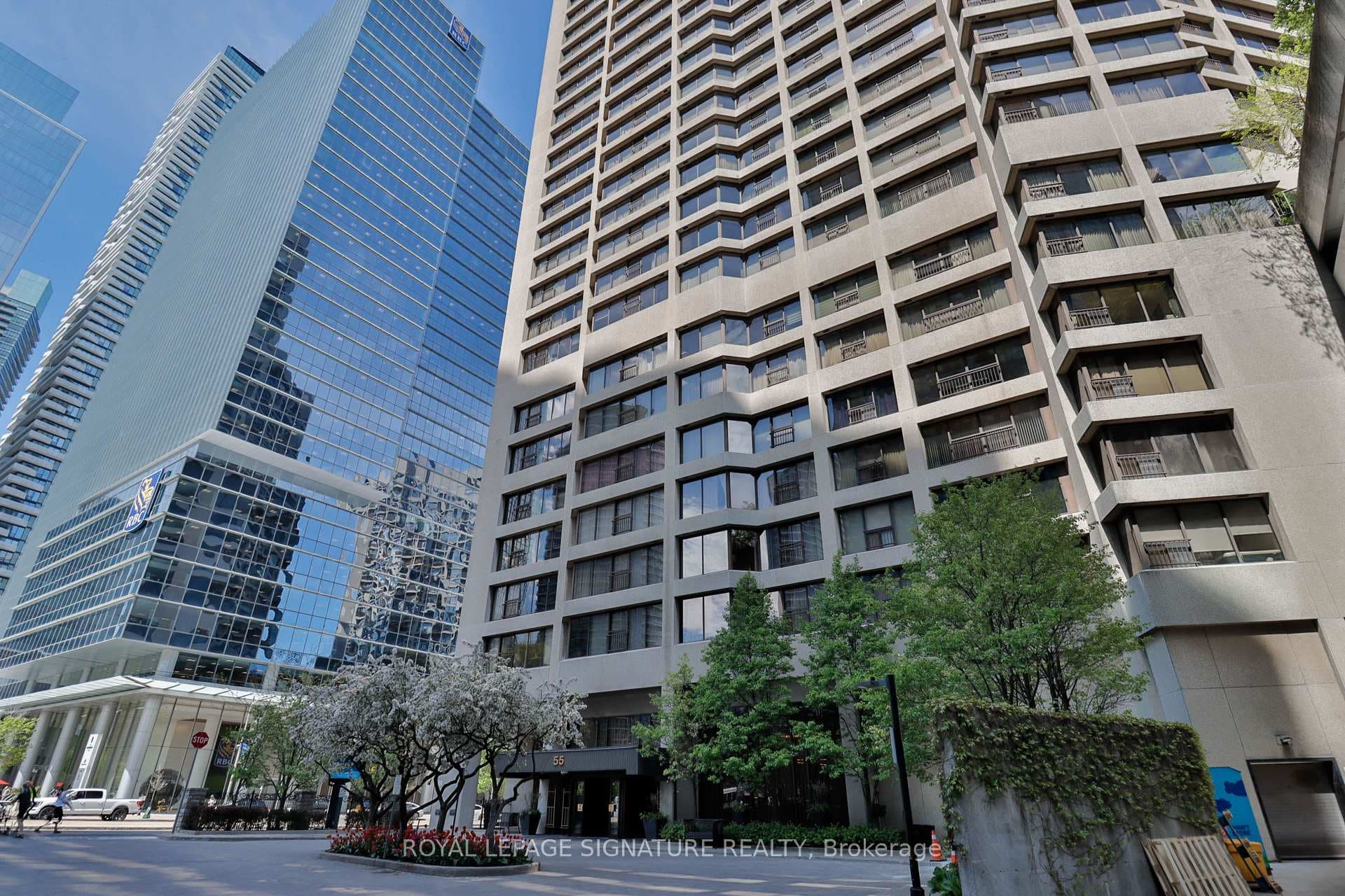 Welcome to Penthouse 10 at 55 Harbour Sq