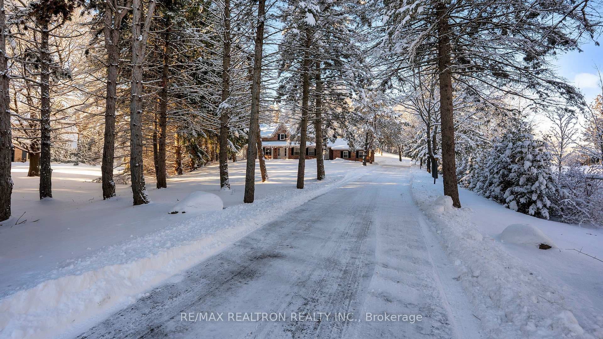 8 Blue Grass Drive, Aurora, ON L4G 6W4 - Photo 1