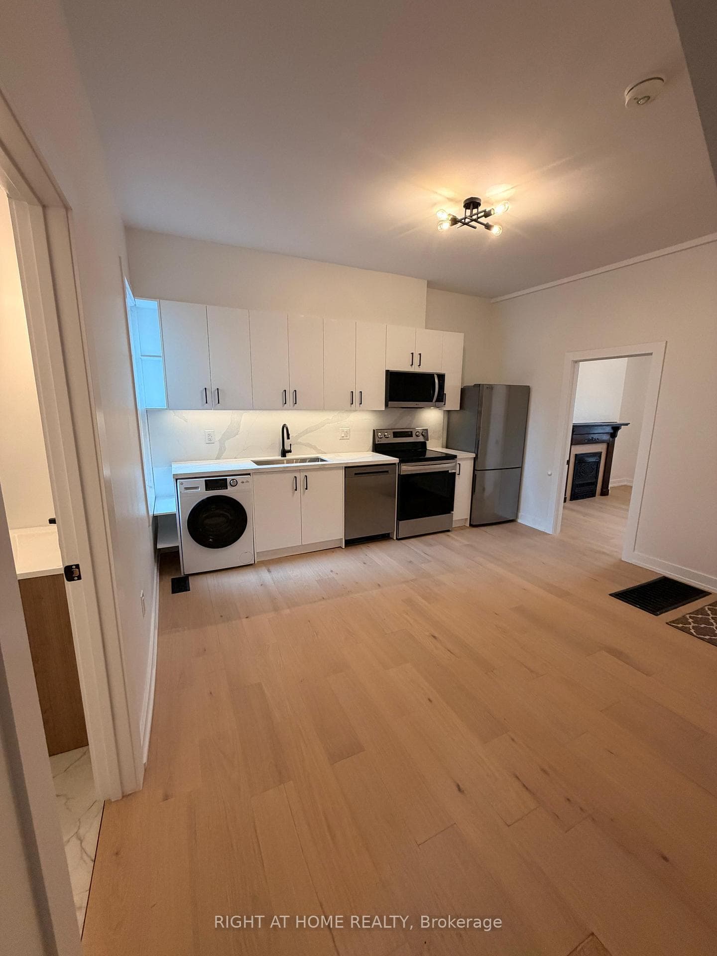 751 Dupont Street Unit 1, Bloor West Village / Swansea, ON M6G 1Z5 - Photo 1