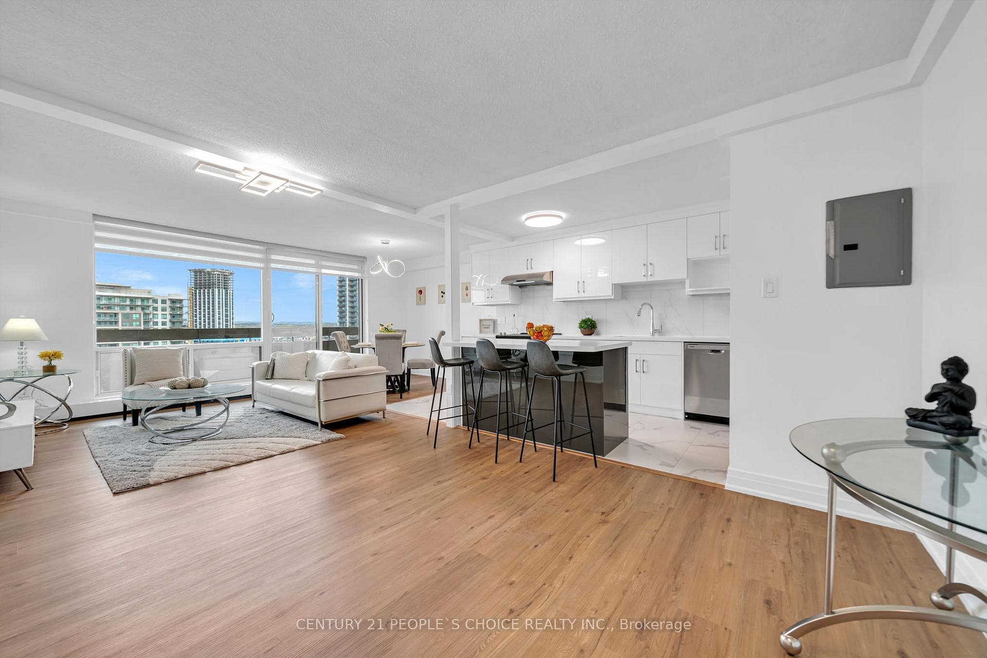 1210 Radom Street Unit 1602, Pickering, ON L1W 2Z3 - Photo 1