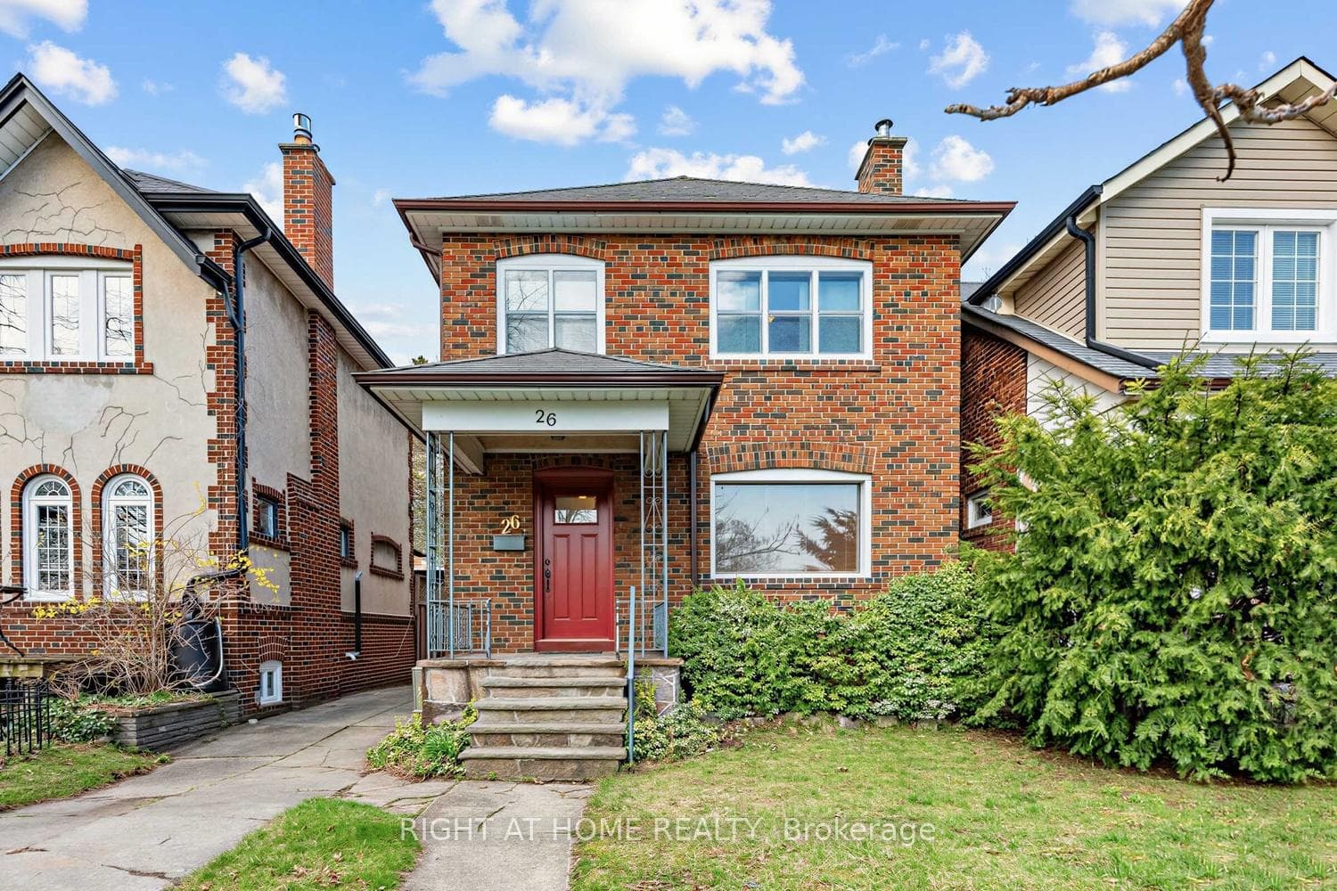 26 Maryland Boulevard, Danforth / East York, ON M4C 5C9 - Photo 1