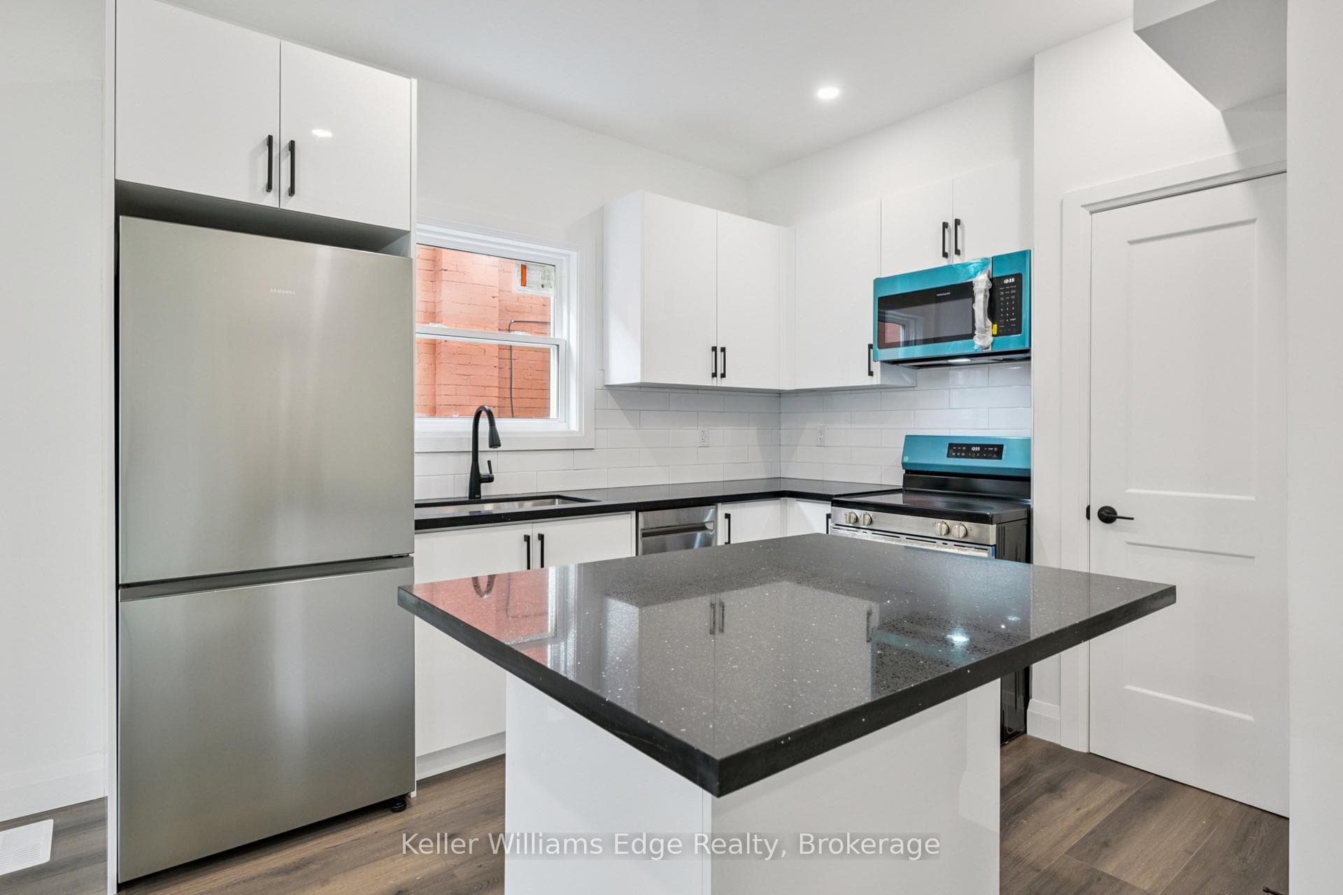 161 Weir Street, Hamilton, ON L8H 5G1 - Photo 1