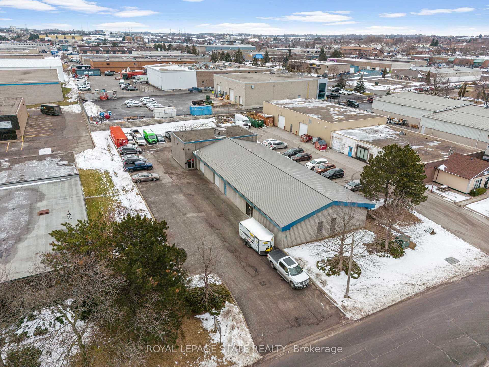 90 Hempstead Drive Unit 1, Hamilton, ON L8W 2E7 - Photo 1