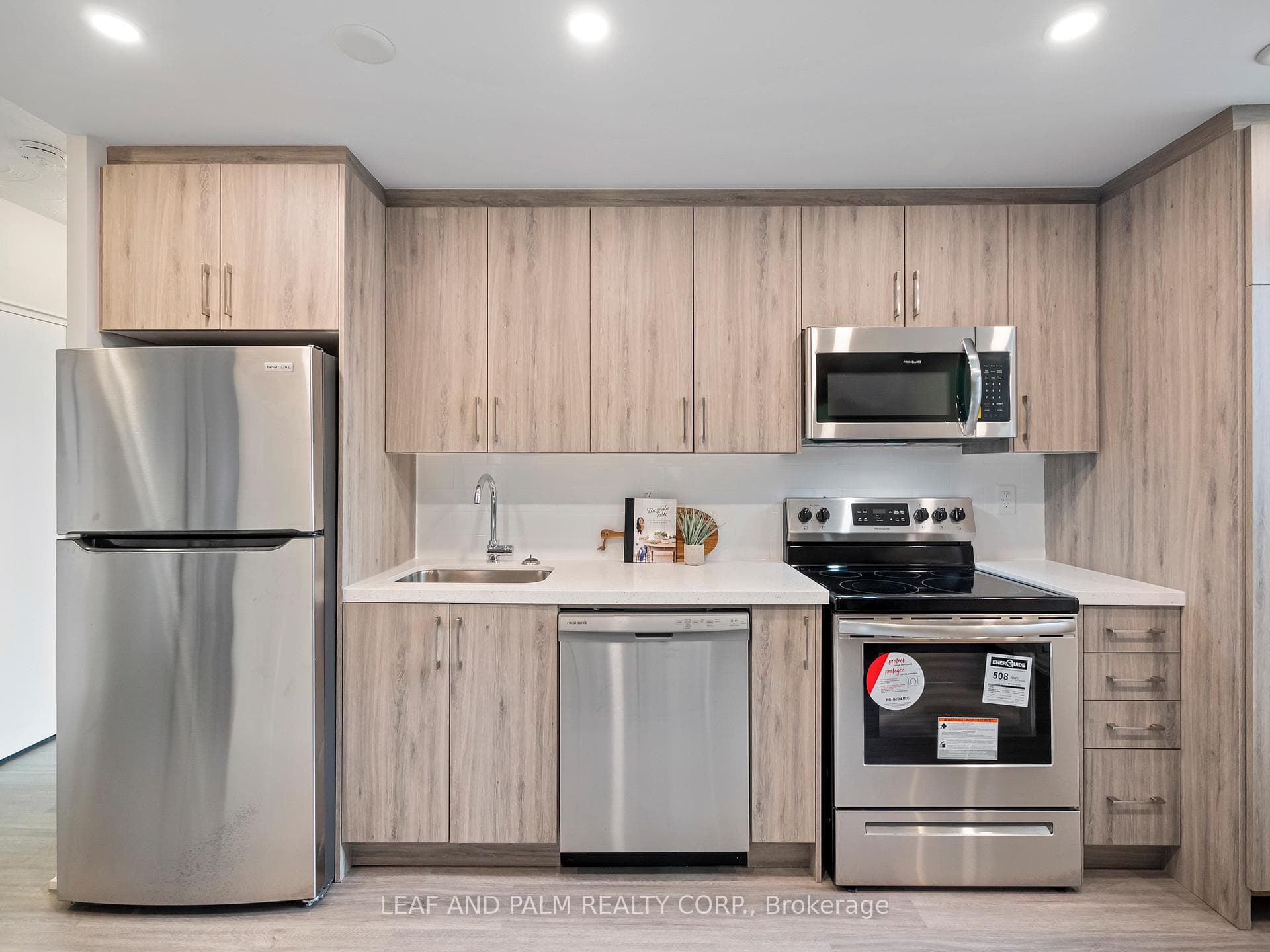 150 Colborne Avenue Unit 102, Richmond Hill
