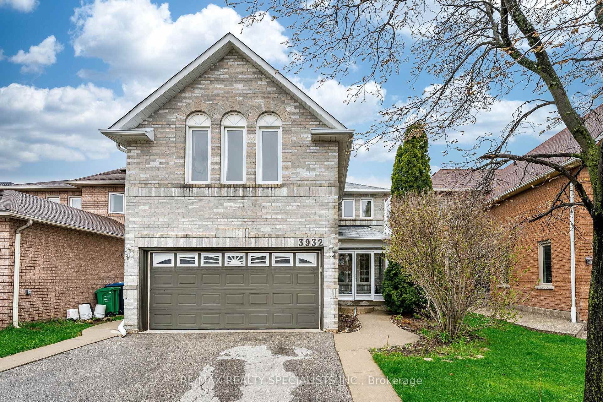 3932 Periwinkle Crescent, Mississauga, ON L5N 6W6 - Photo 1