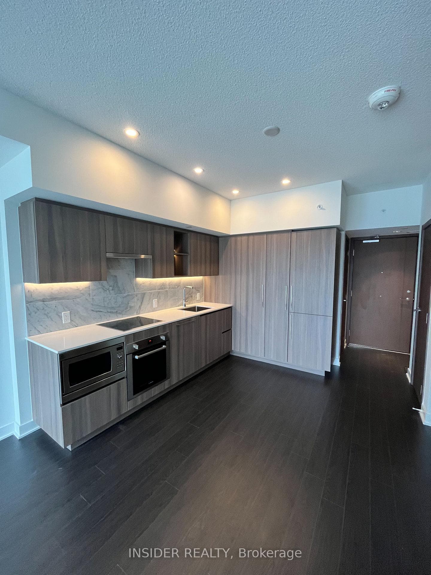 19 Bathurst Street Unit 2107, Toronto C01