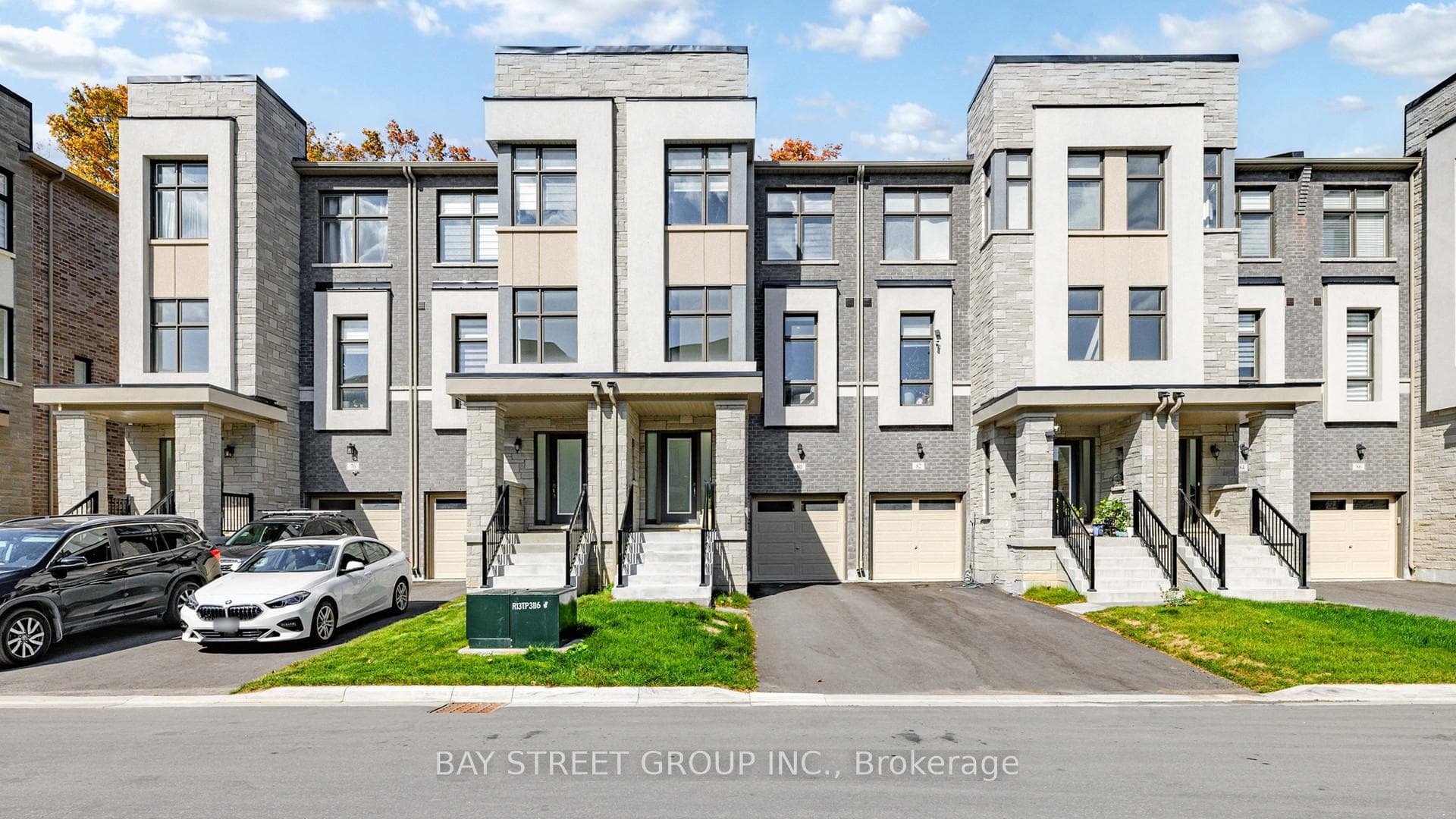 80 Puisaya Drive, Richmond Hill, ON L4E 1L2 - Photo 1