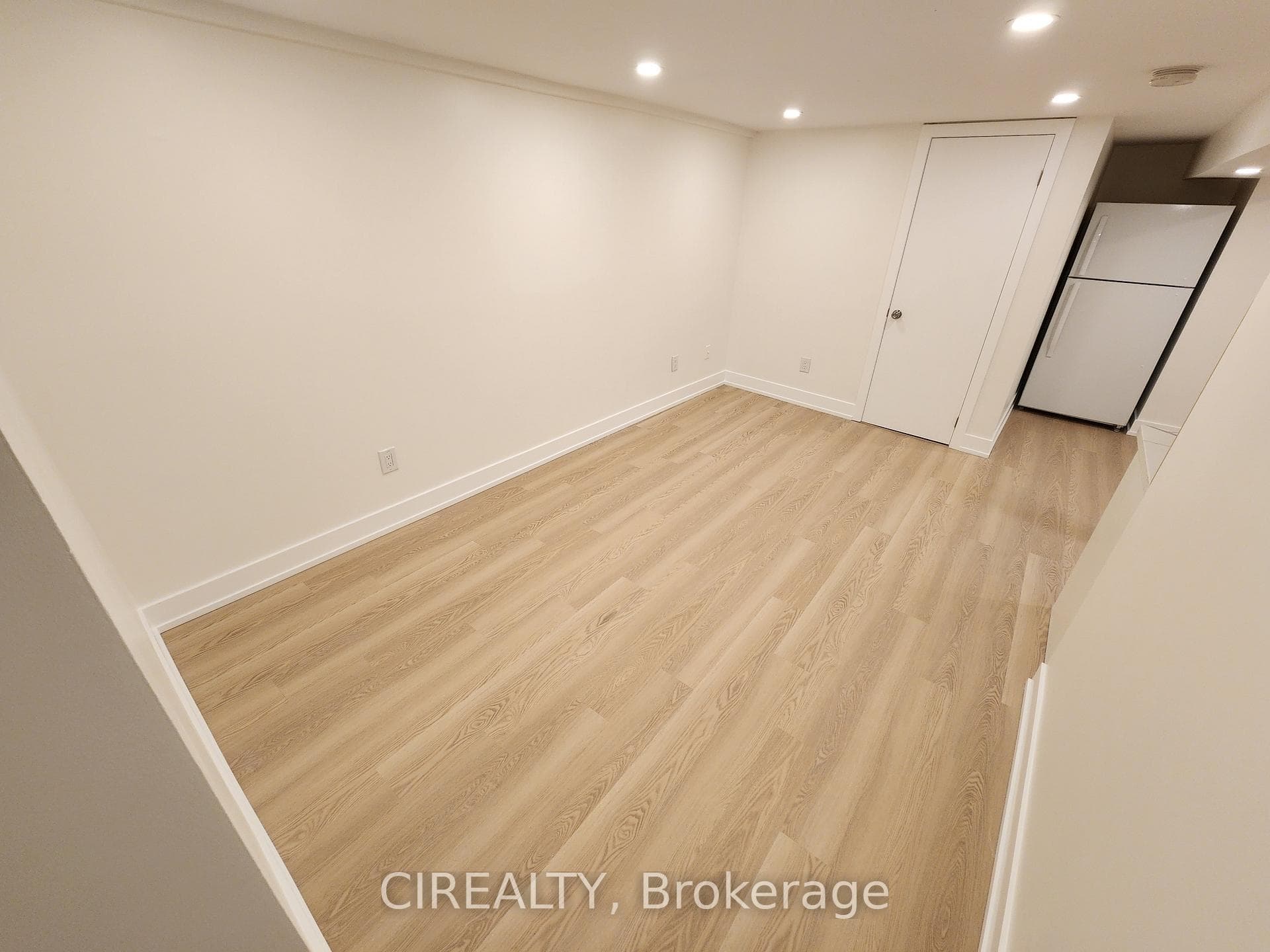 188 Cherrywood Drive Unit Lower, Newmarket
