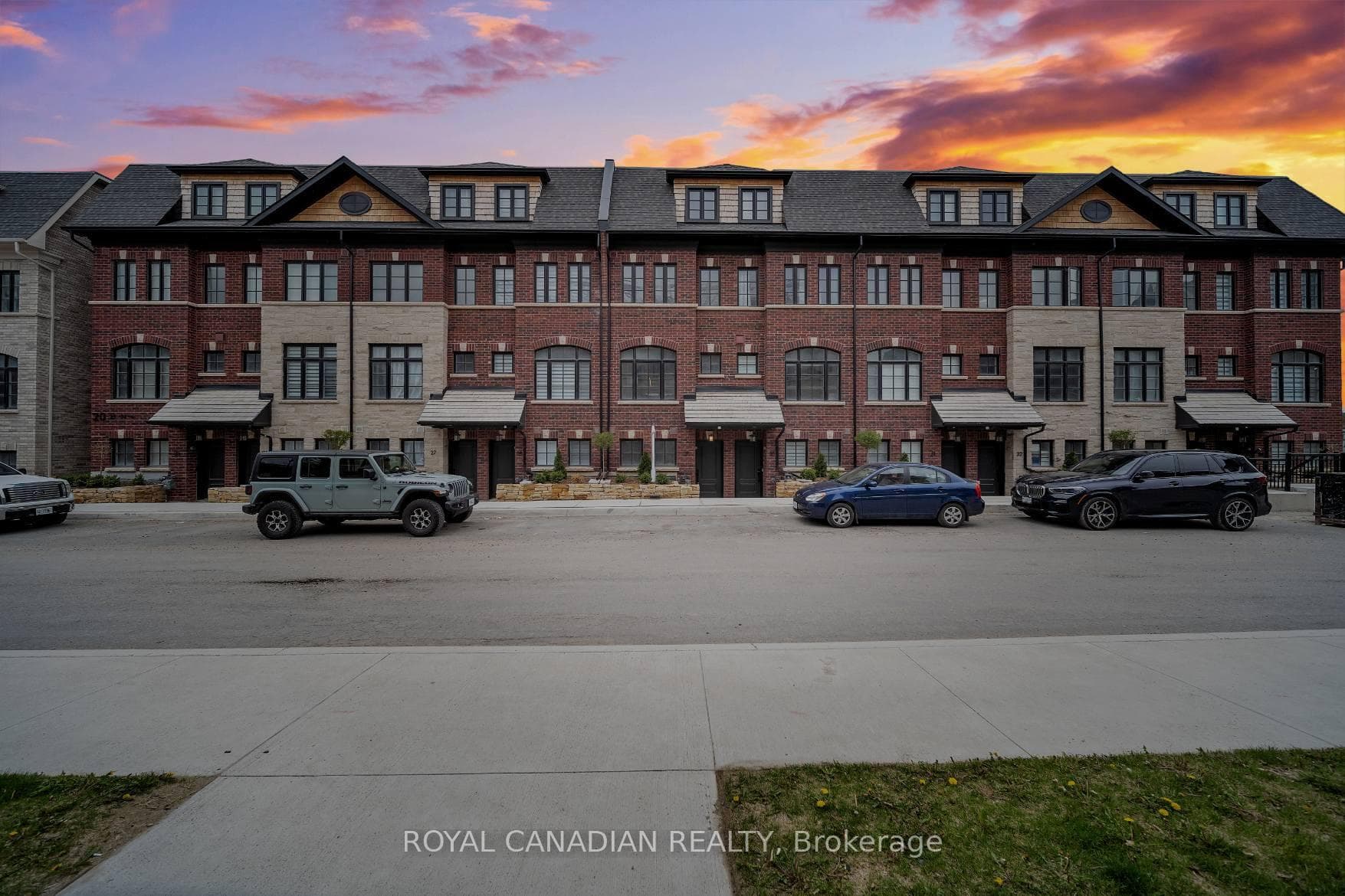 20 Lunar Crescent Unit 29, Mississauga, ON L5M 2R5 - Photo 1