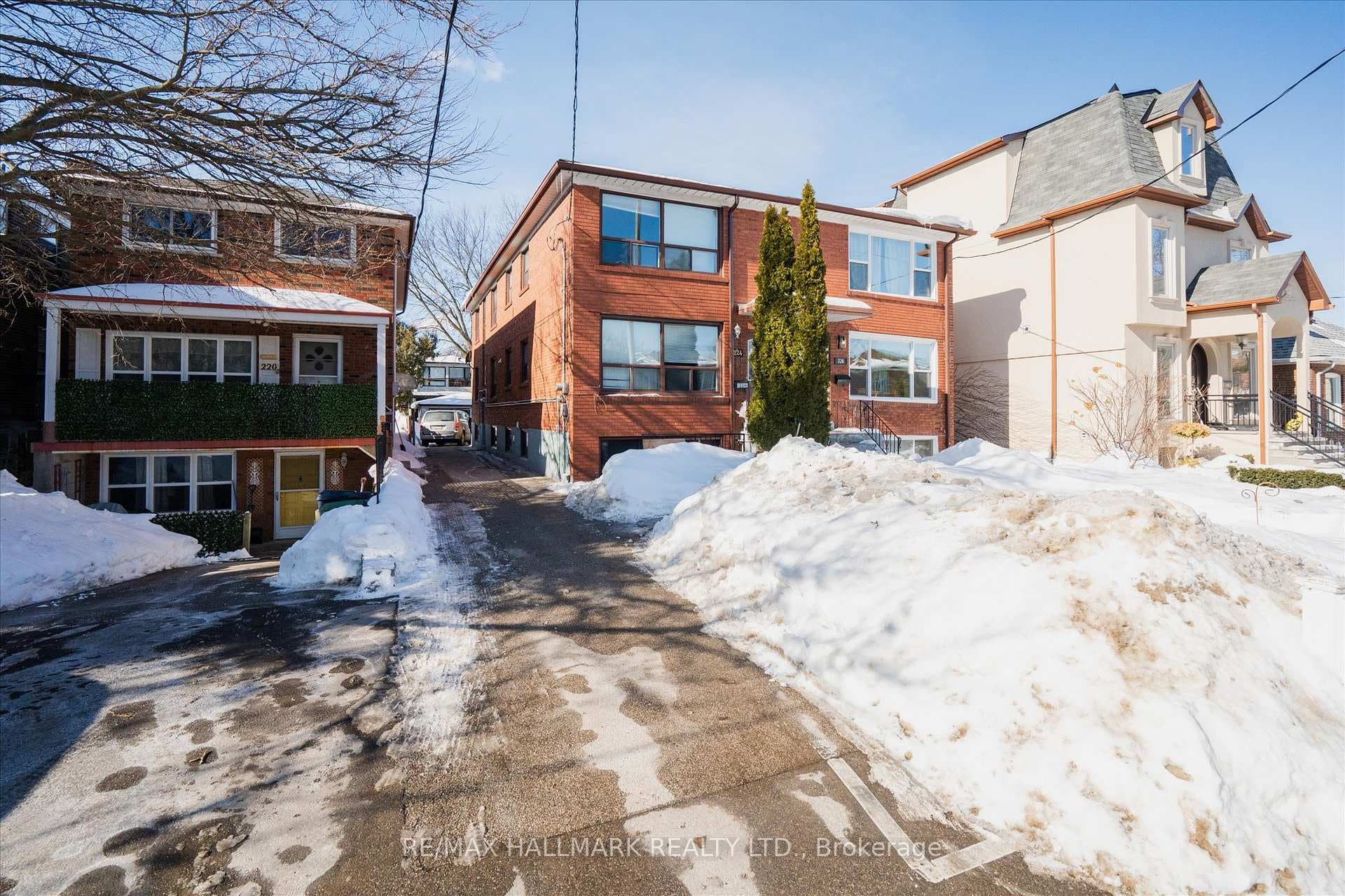 224 Pickering Street Unit Lower Bach, The Beaches / Upper Beaches, ON M4E 3J8 - Photo 1