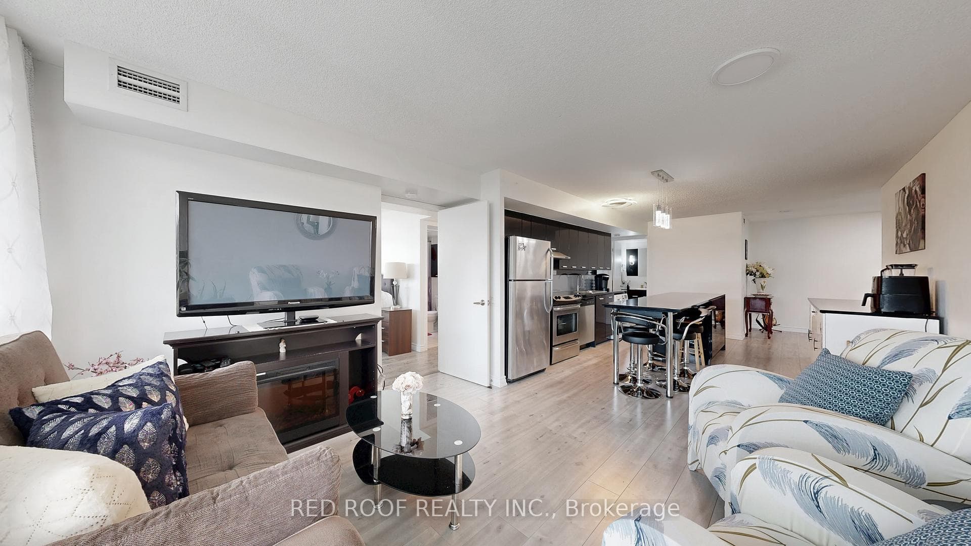 33 Singer Court Unit 711, Hillcrest Village / Bayview Village, ON M2K 0B4 - Photo 1