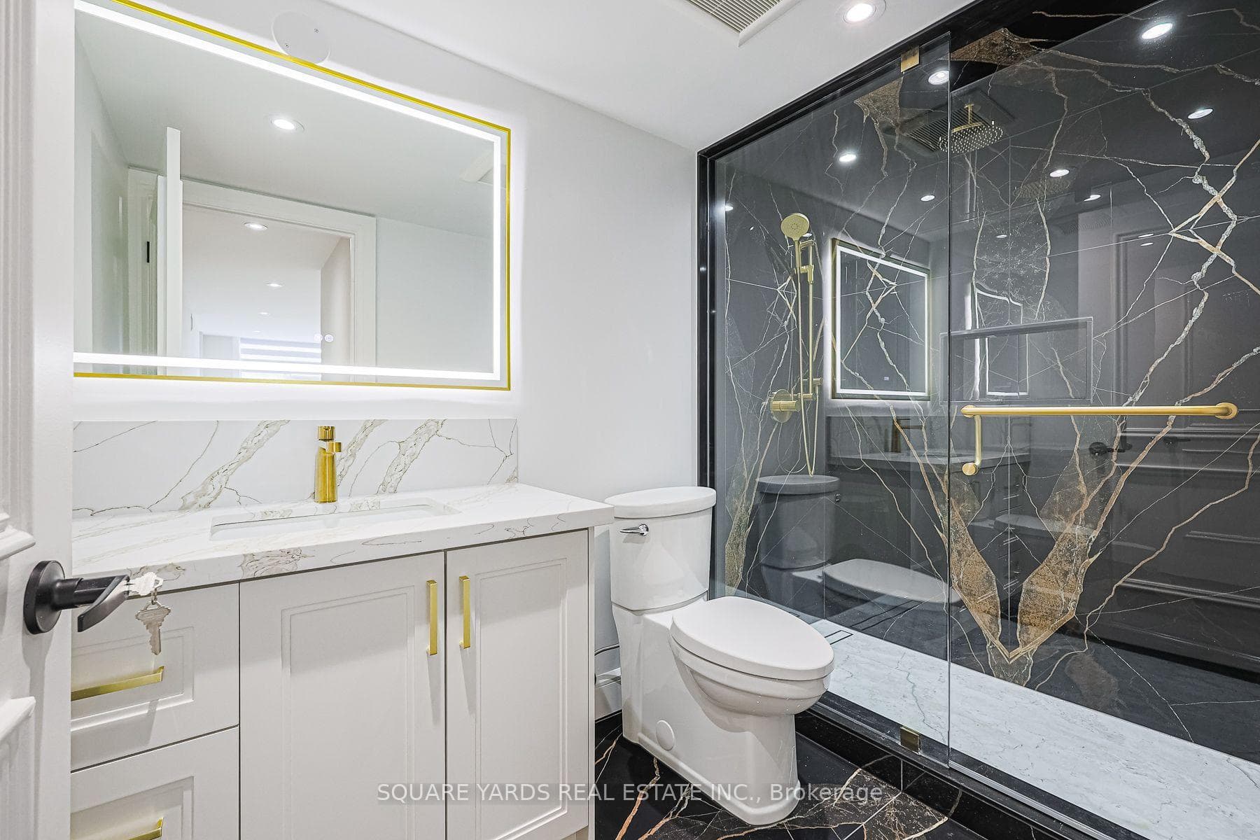 92 King Street Unit 505, Regent Park / Cabbagetown / St. James Town, ON M5C 2V8 - Photo 1