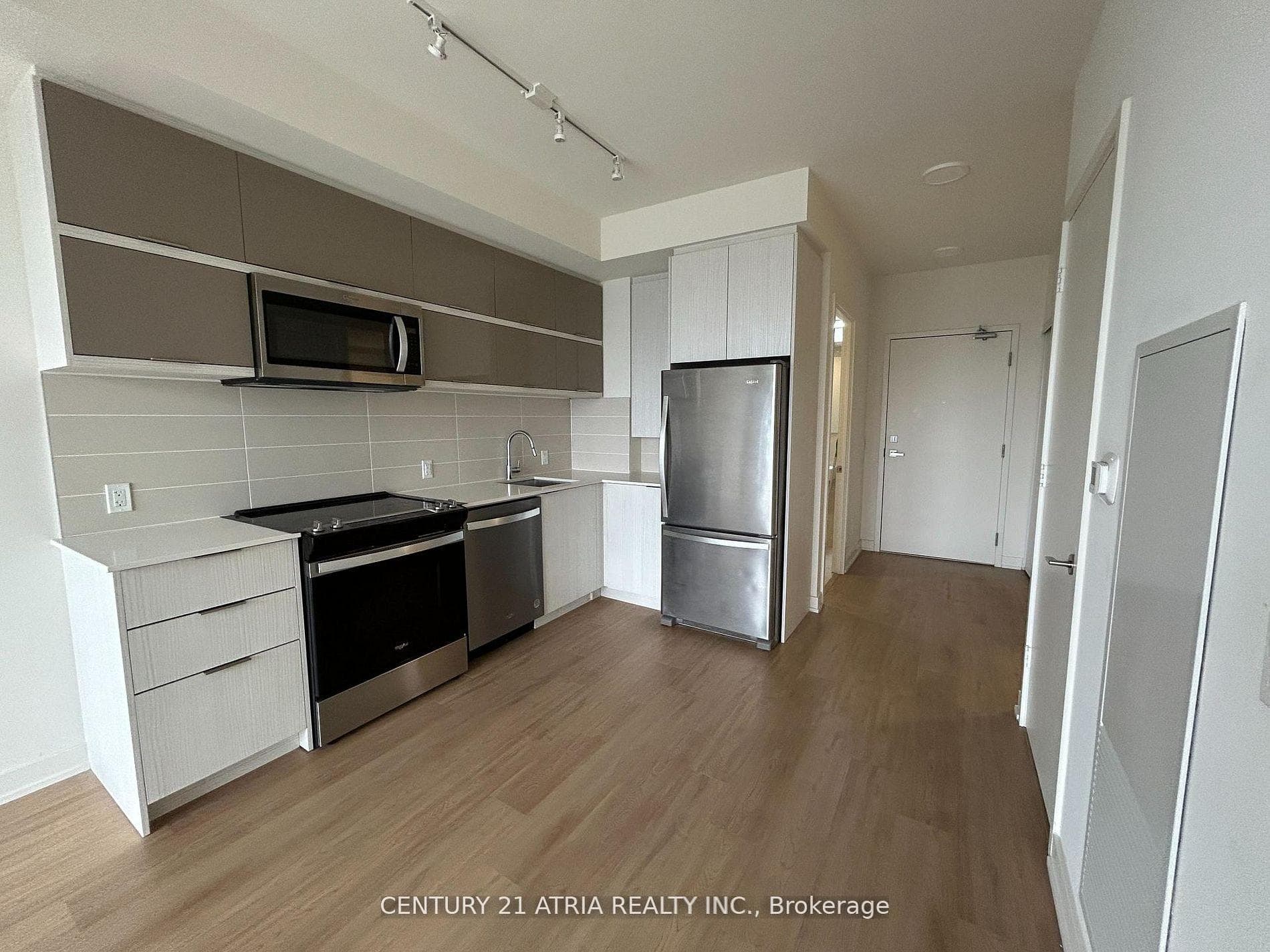 10 Deerlick Court Unit 1606, Don Mills / Parkwoods / Victoria Village, ON M3A 0A7 - Photo 1