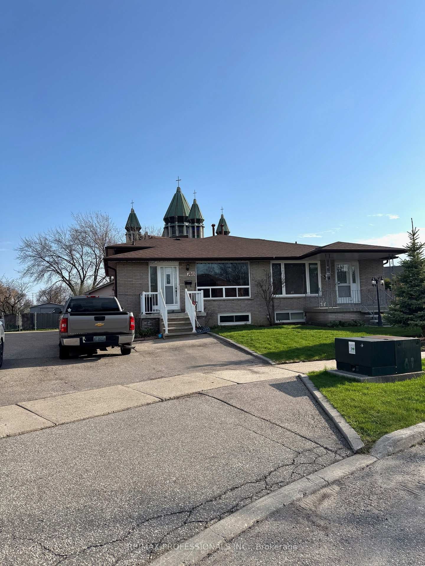 740 Annamore Drive Unit BSMT, Mississauga, ON L4Y 2V7 - Photo 1