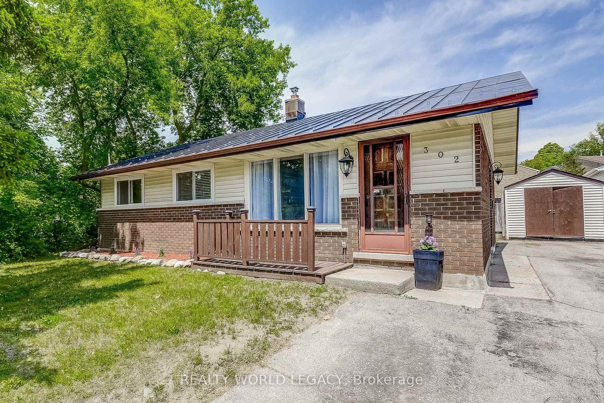 302 Southill Drive, Kitchener, ON N2A 2R1 - Photo 1